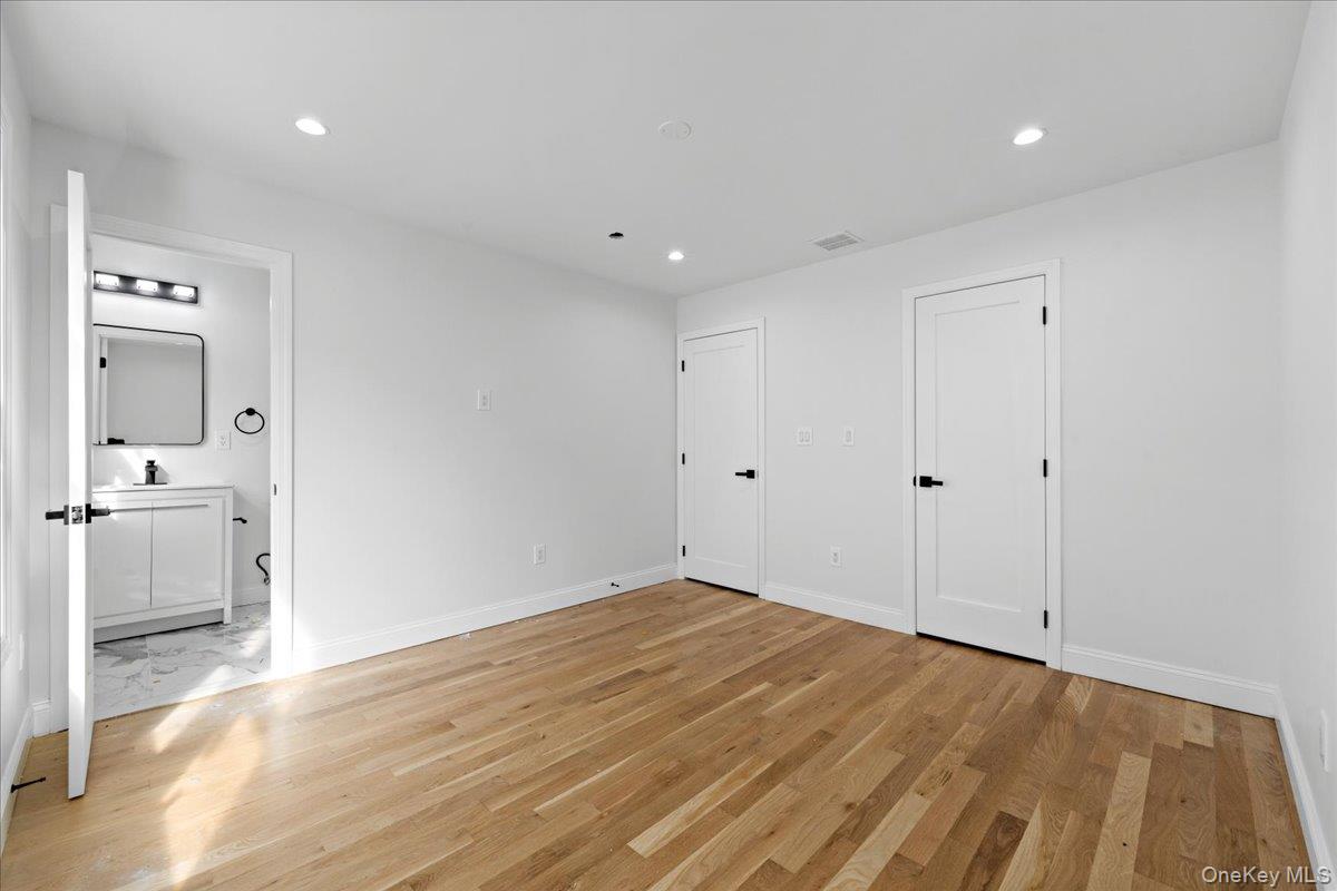 89 Thurton Place, Yonkers, NY 10704