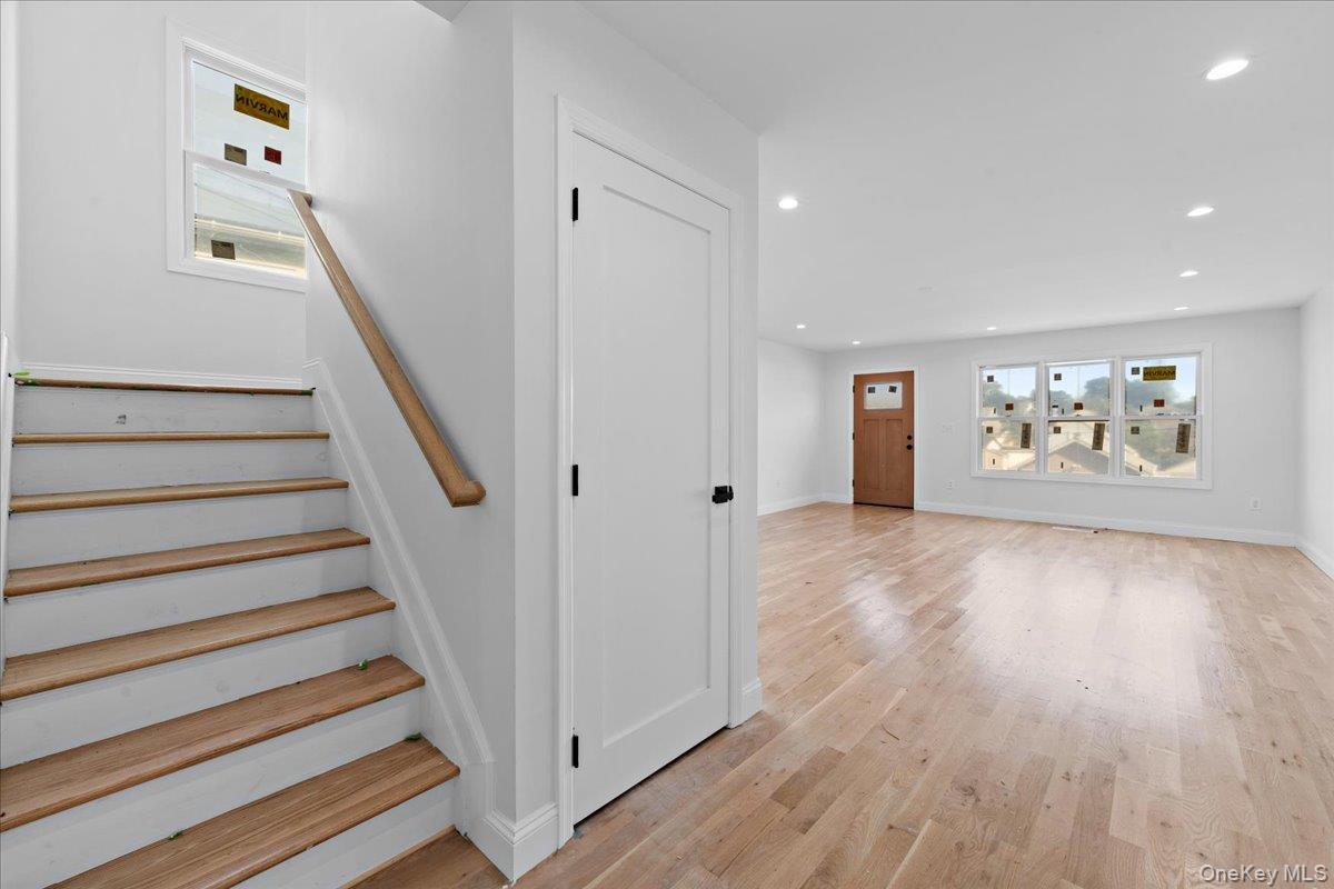 89 Thurton Place, Yonkers, NY 10704