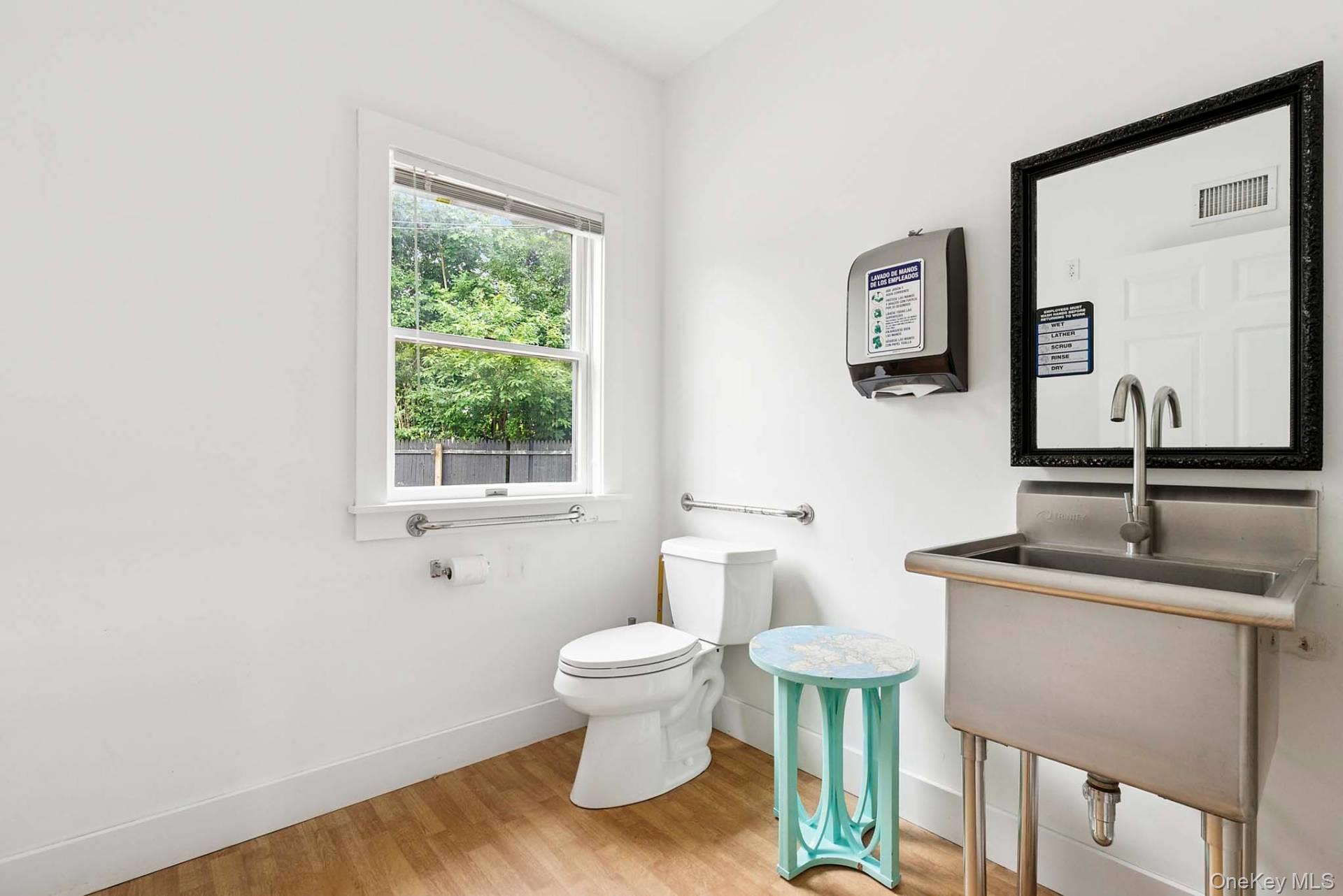 468 County Road 39, Southampton, NY 11968