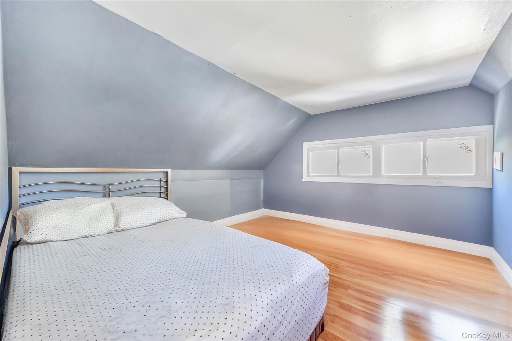 16 Cloister Lane, Hicksville, NY 11801