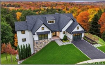 91 Fernwood Lane, Flower Hill, NY 11576