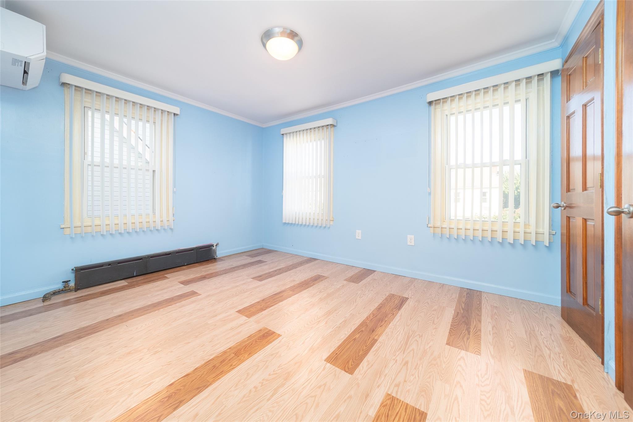 151-25 21 Avenue, Whitestone, NY 11357