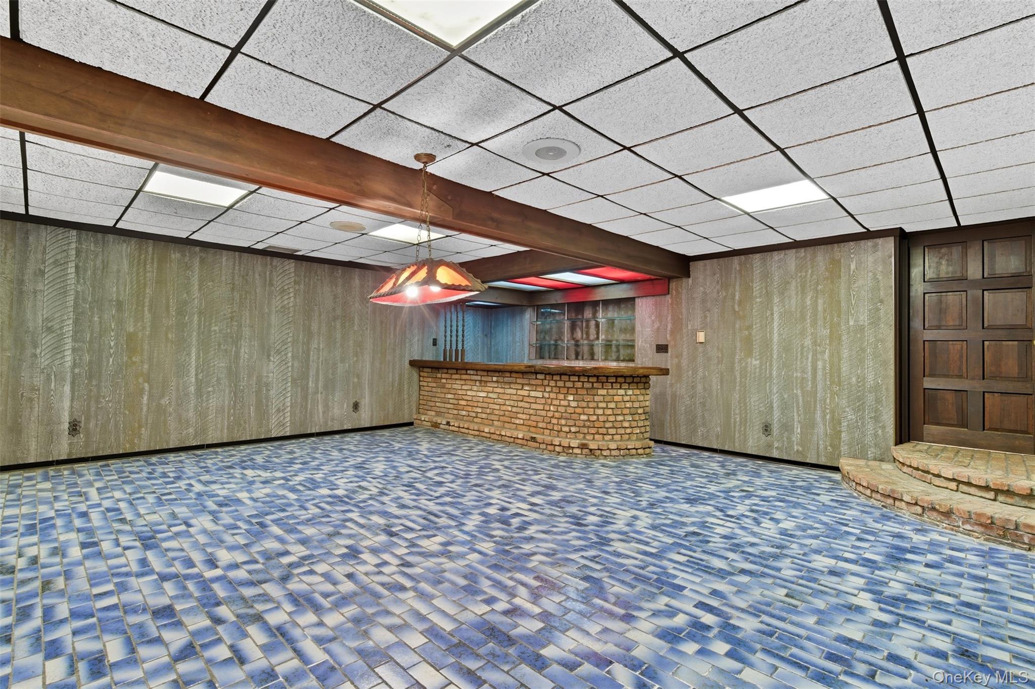 250 Manor Road, Huntington, NY 11743