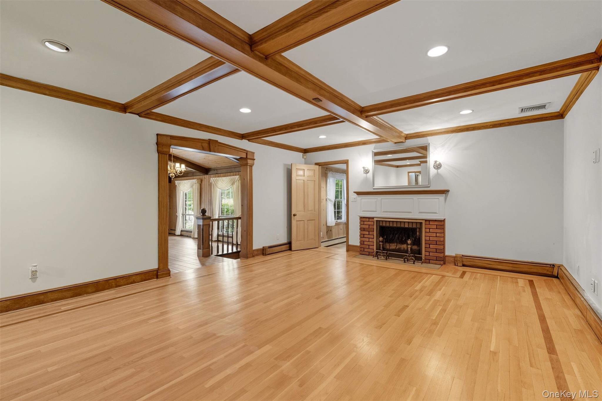 250 Manor Road, Huntington, NY 11743