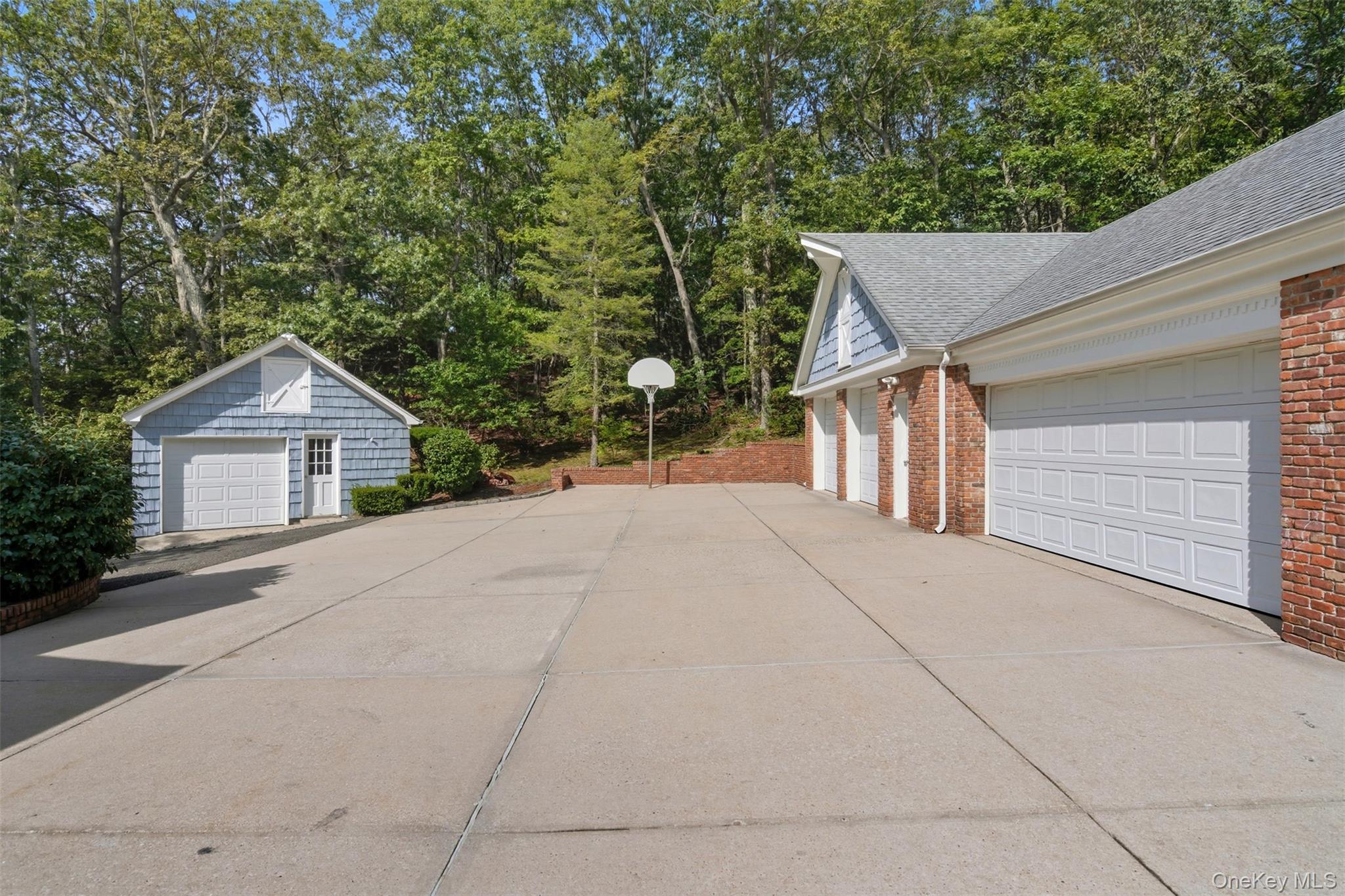 250 Manor Road, Huntington, NY 11743