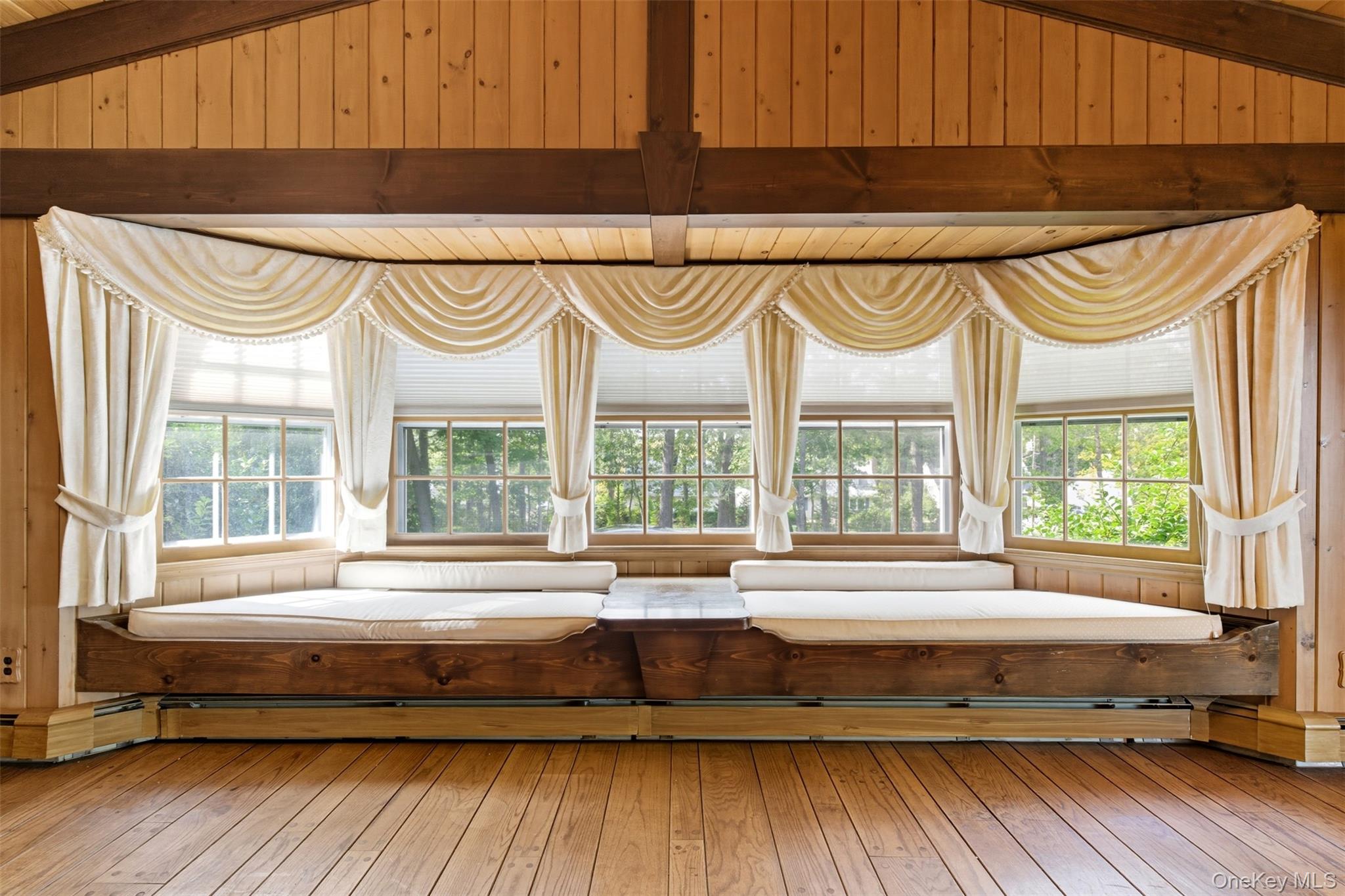 250 Manor Road, Huntington, NY 11743