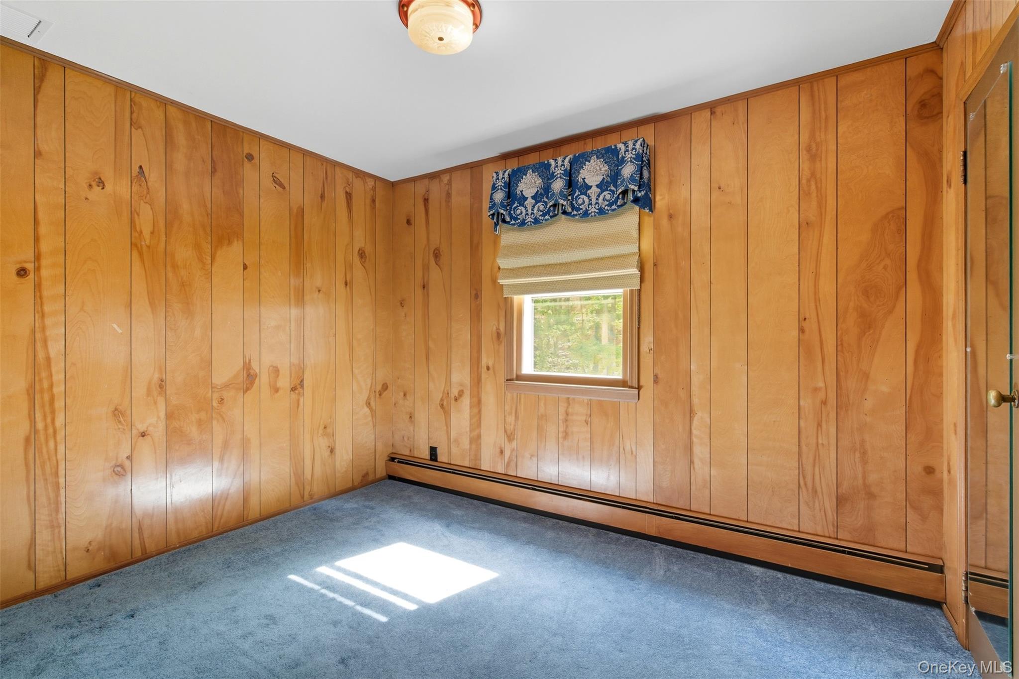 250 Manor Road, Huntington, NY 11743