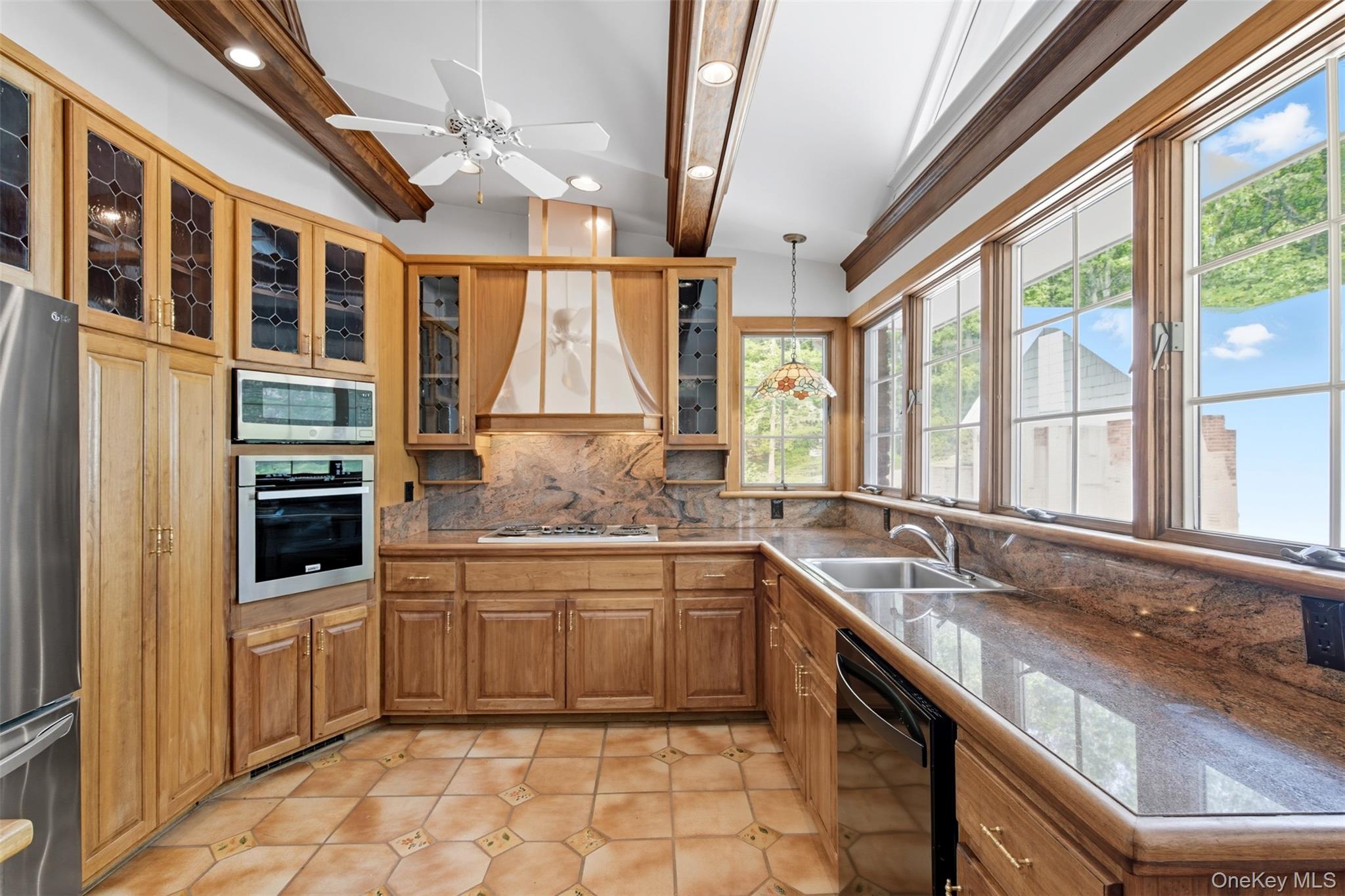 250 Manor Road, Huntington, NY 11743