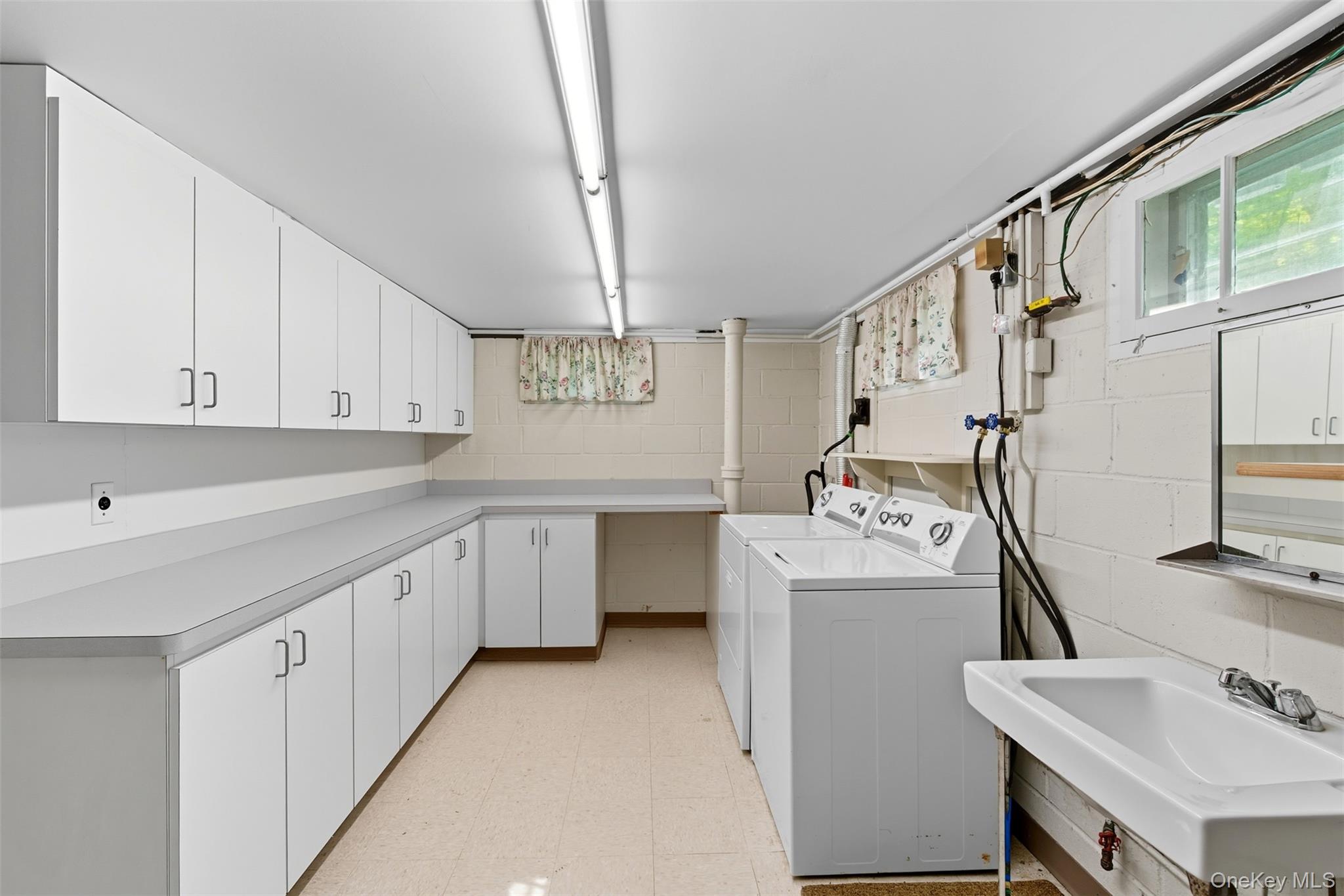 250 Manor Road, Huntington, NY 11743