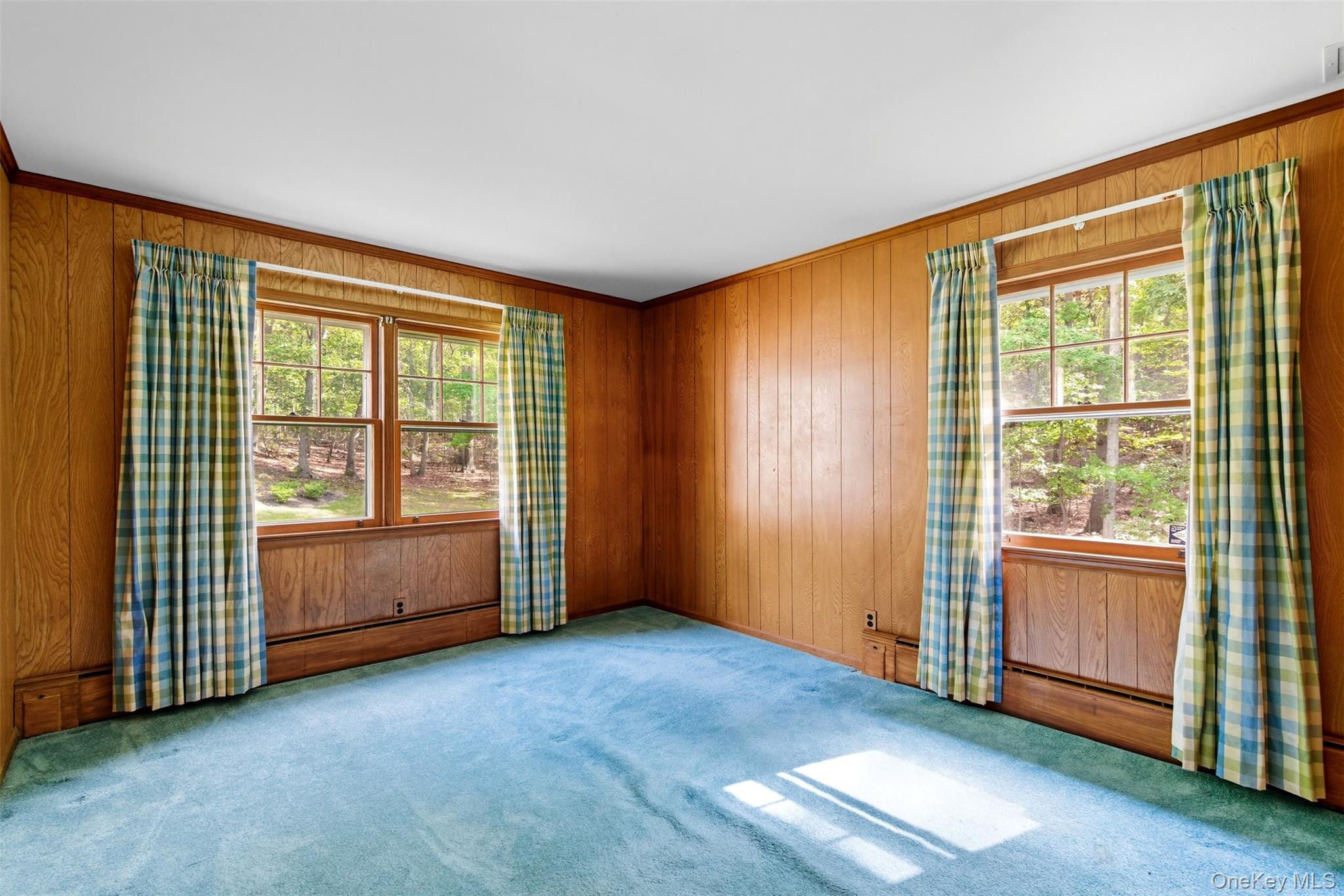 250 Manor Road, Huntington, NY 11743