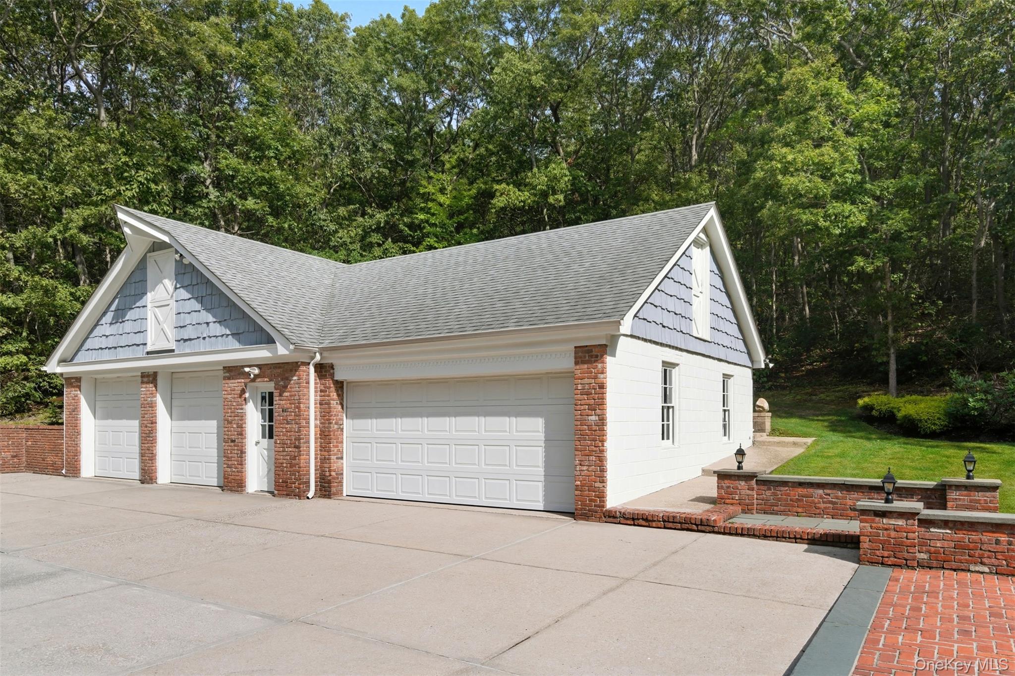 250 Manor Road, Huntington, NY 11743