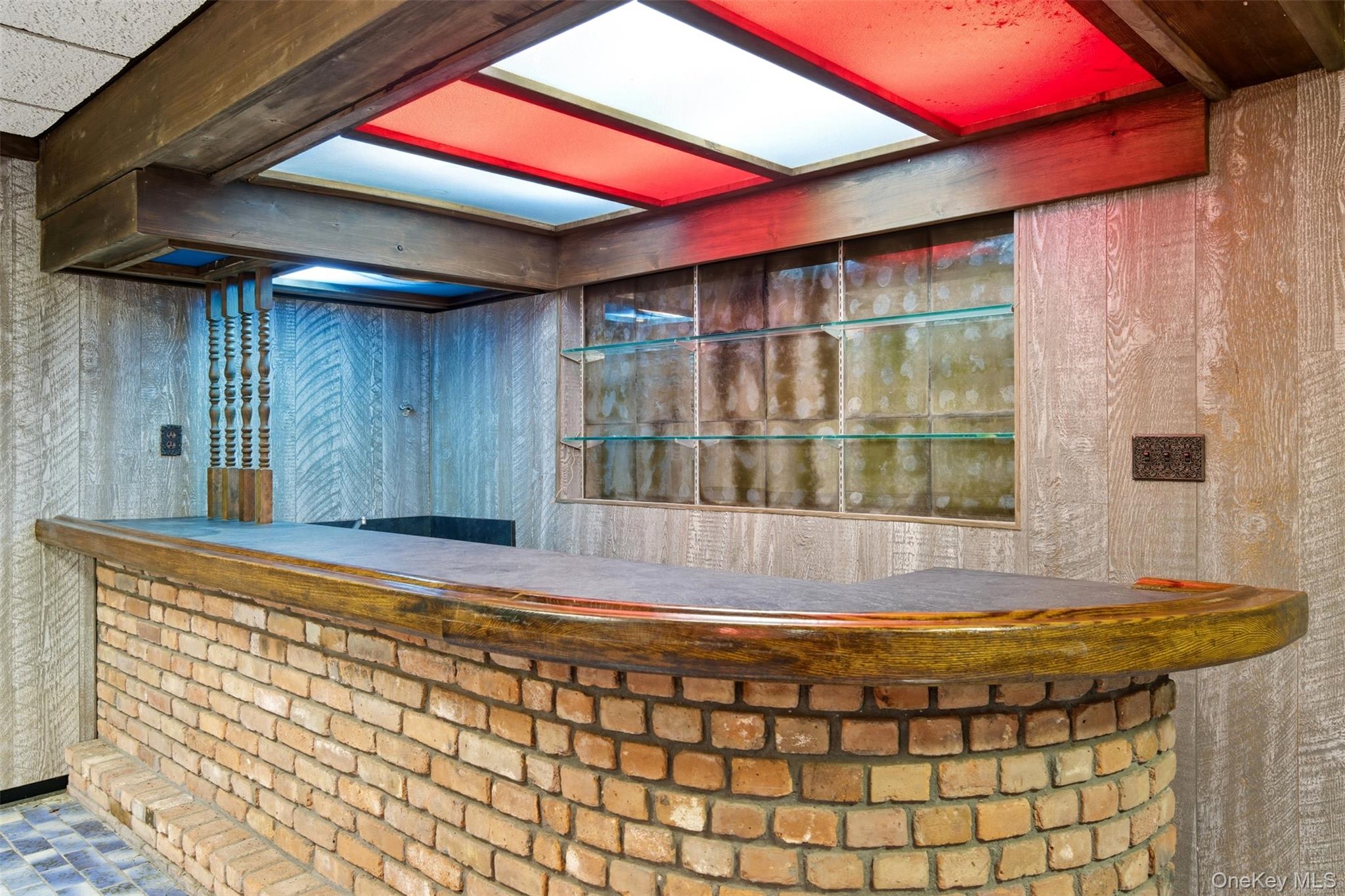 250 Manor Road, Huntington, NY 11743