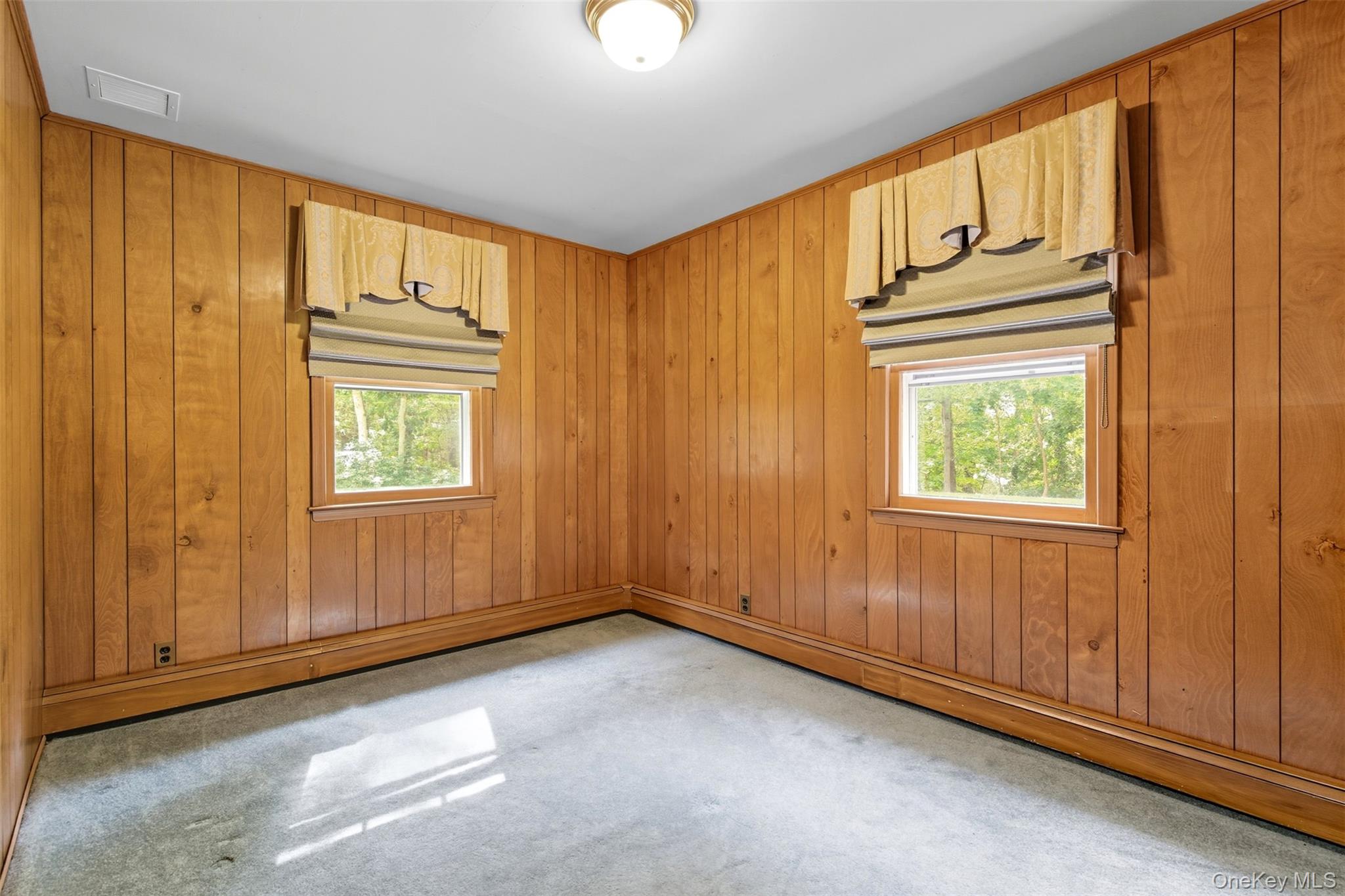 250 Manor Road, Huntington, NY 11743