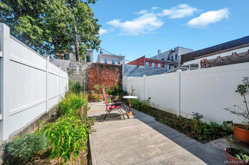 323 Barbey Street, Brooklyn, NY 11207