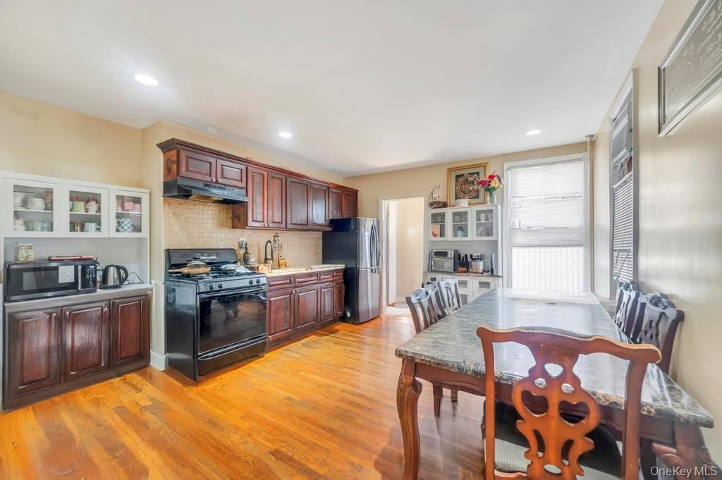 323 Barbey Street, Brooklyn, NY 11207