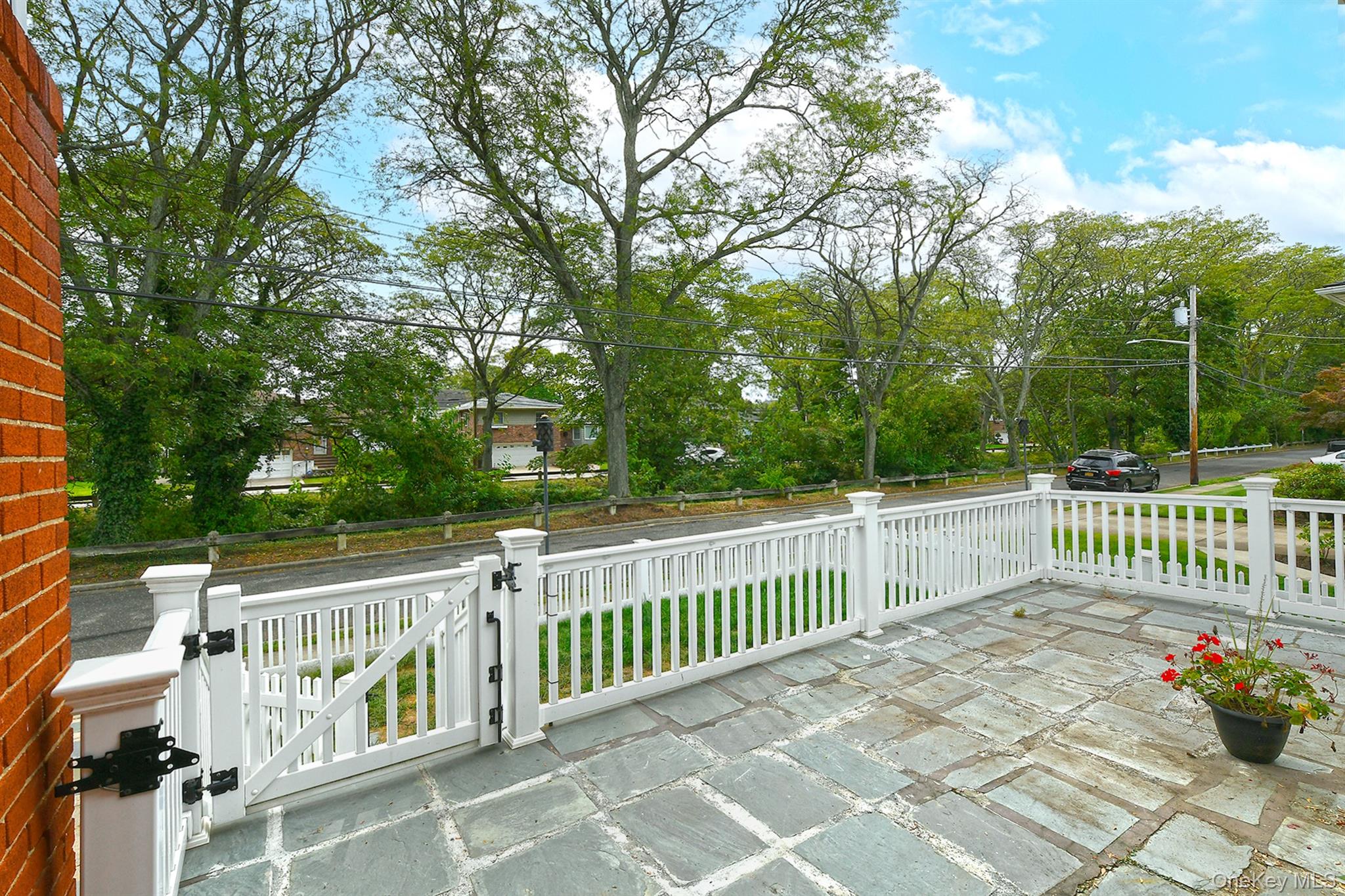 147 Brookside Drive, Valley Stream, NY 11581