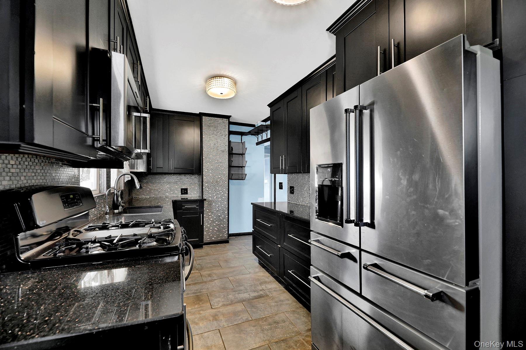 94 Woods Avenue, Roosevelt, NY 11575