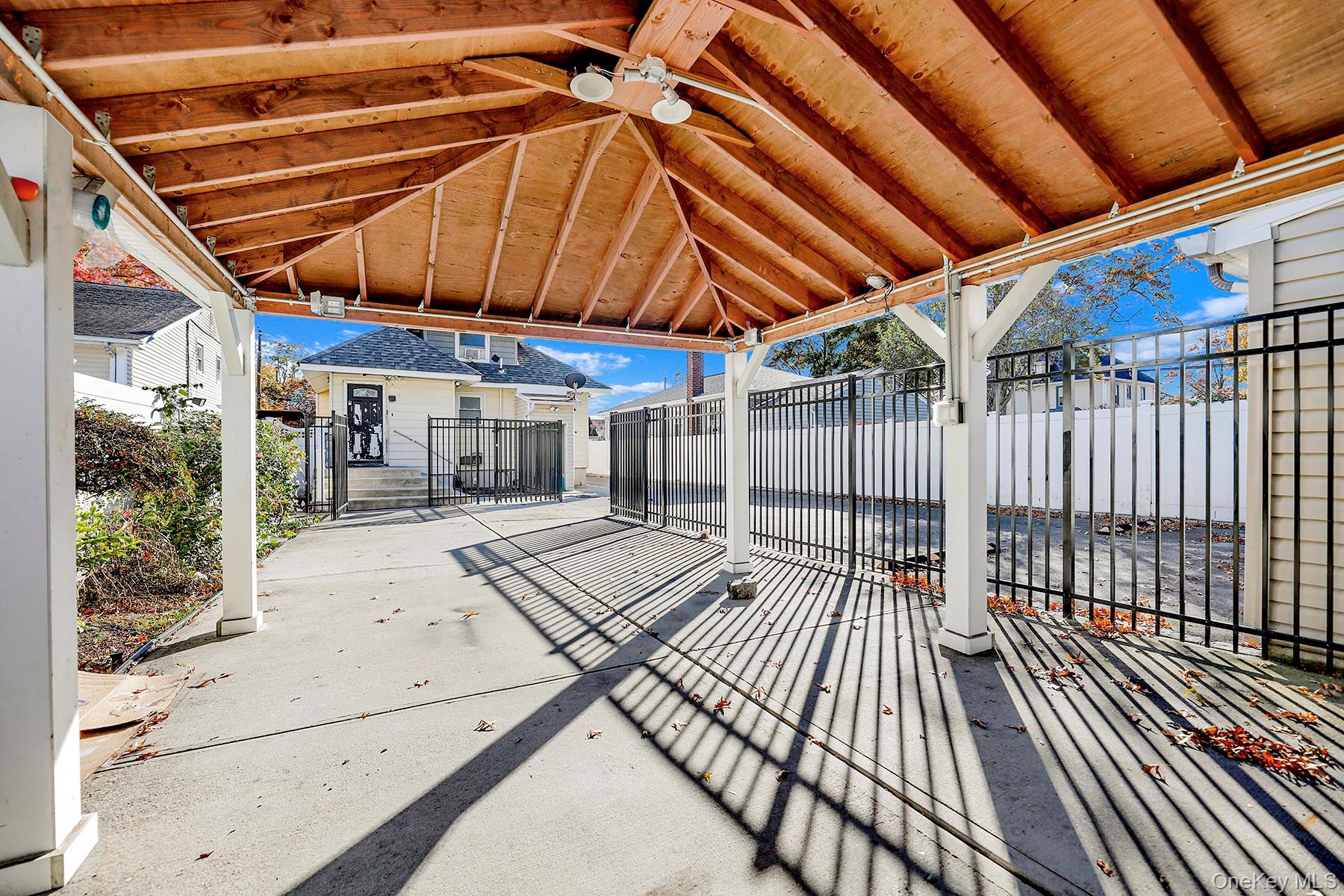 94 Woods Avenue, Roosevelt, NY 11575