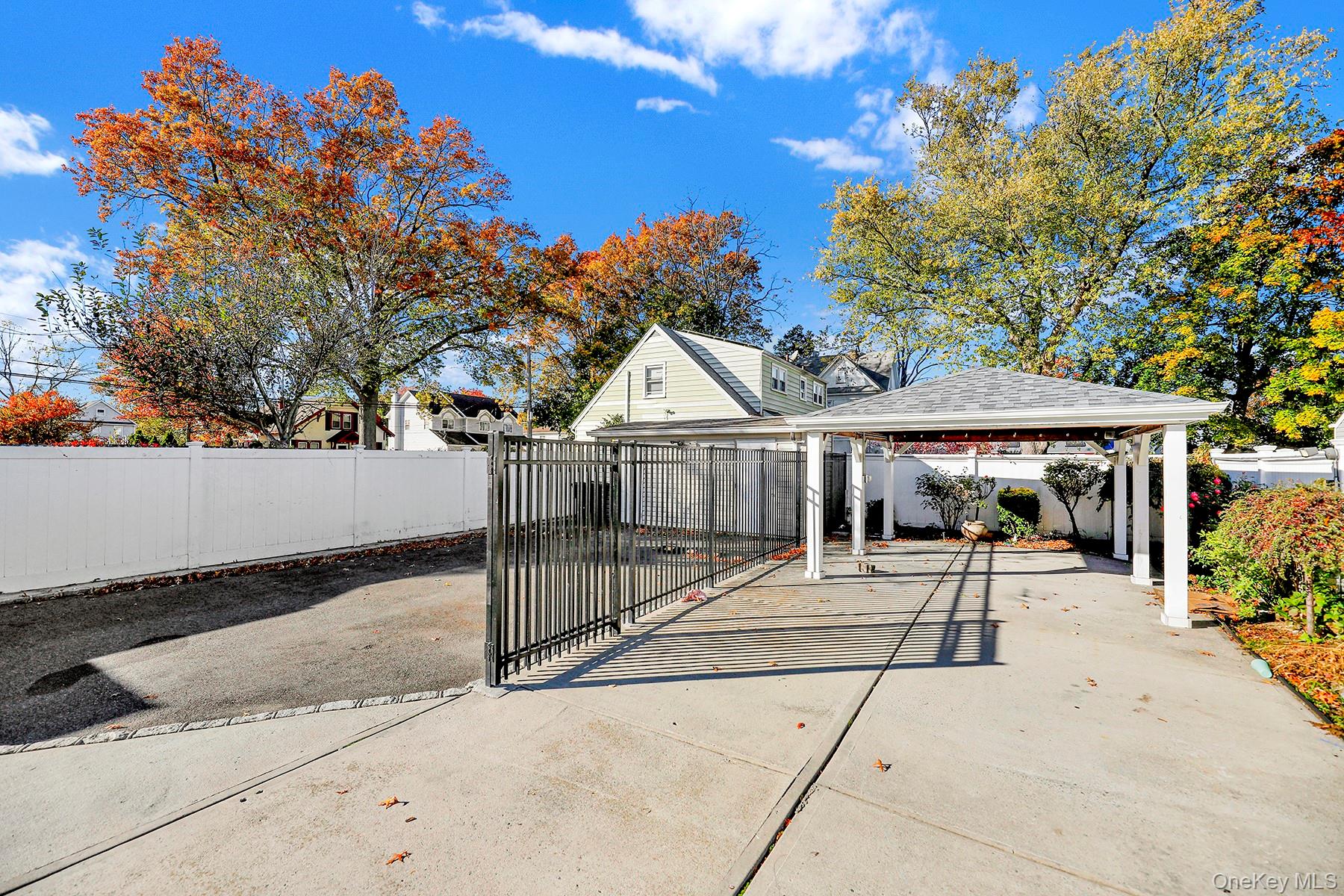 94 Woods Avenue, Roosevelt, NY 11575