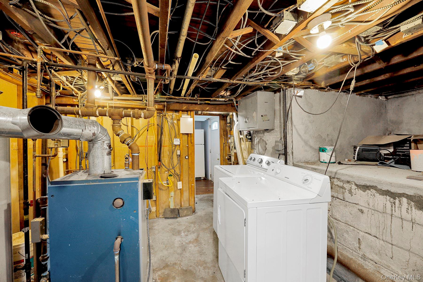 94 Woods Avenue, Roosevelt, NY 11575