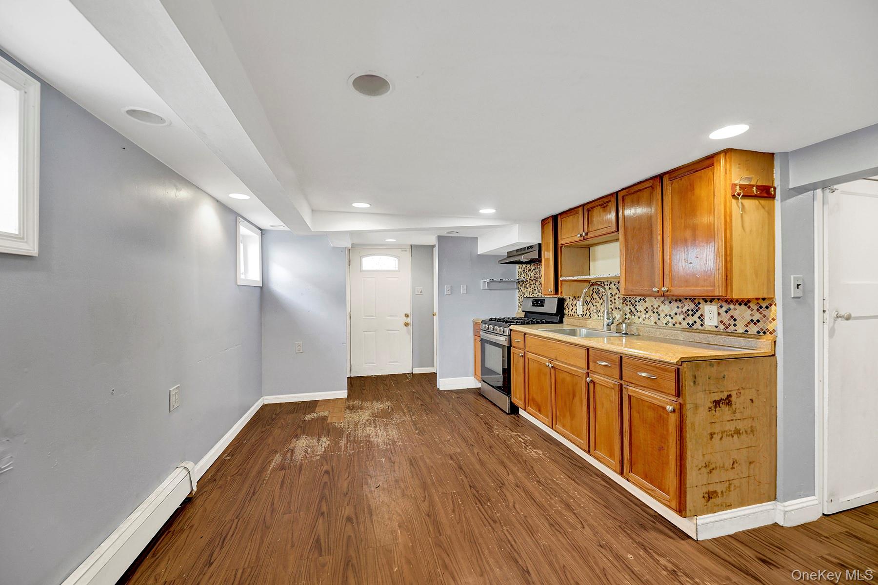 94 Woods Avenue, Roosevelt, NY 11575