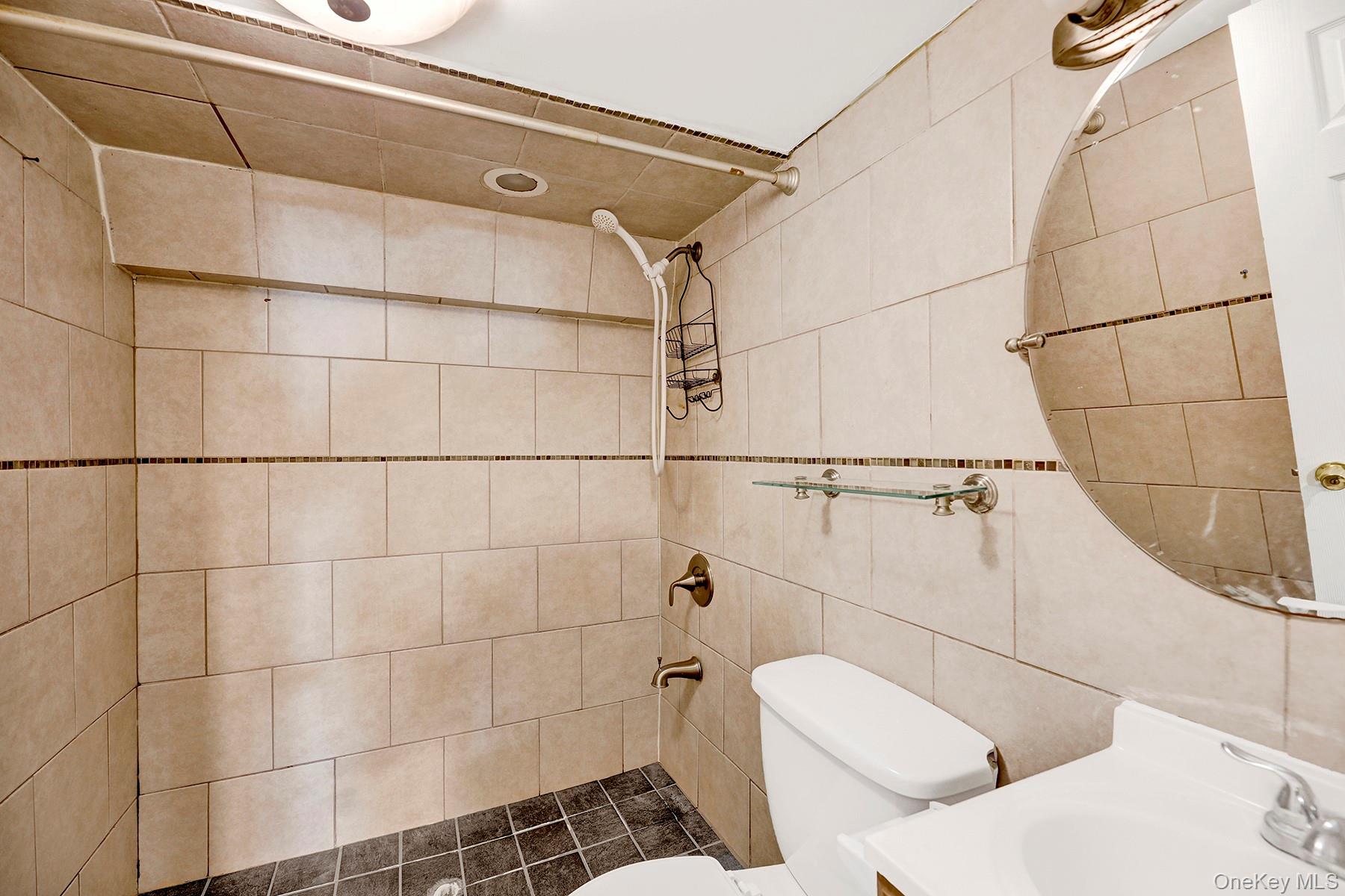 94 Woods Avenue, Roosevelt, NY 11575