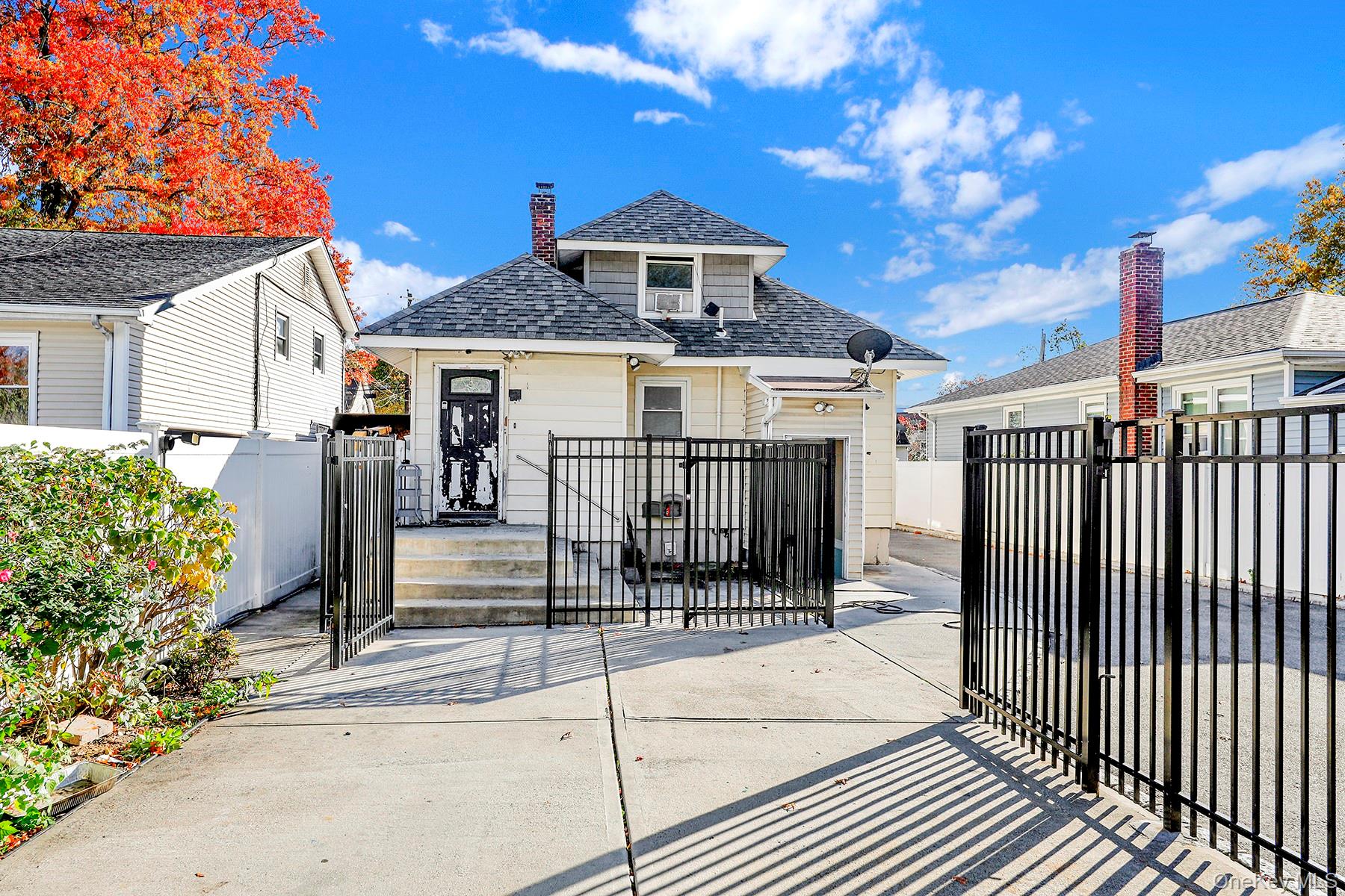 94 Woods Avenue, Roosevelt, NY 11575