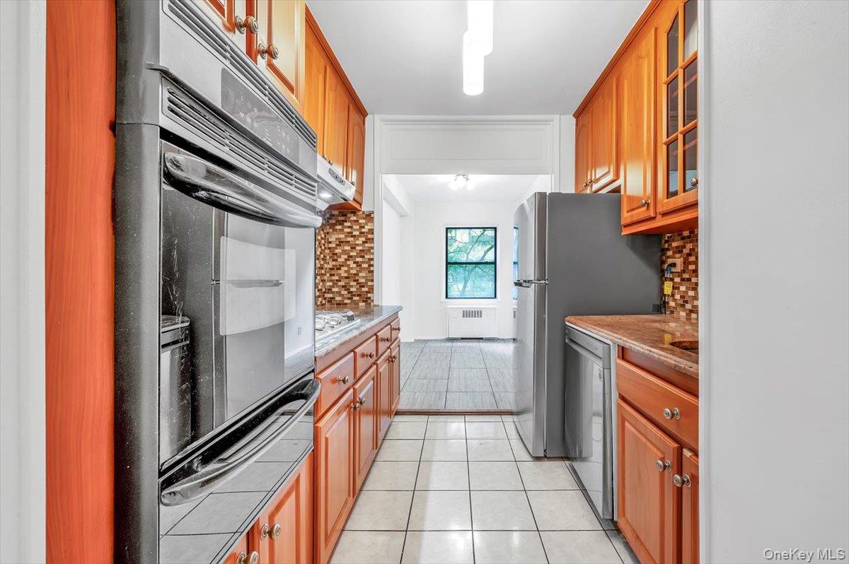 301 E 48th Street # 2C, New York (Manhattan), NY 10017