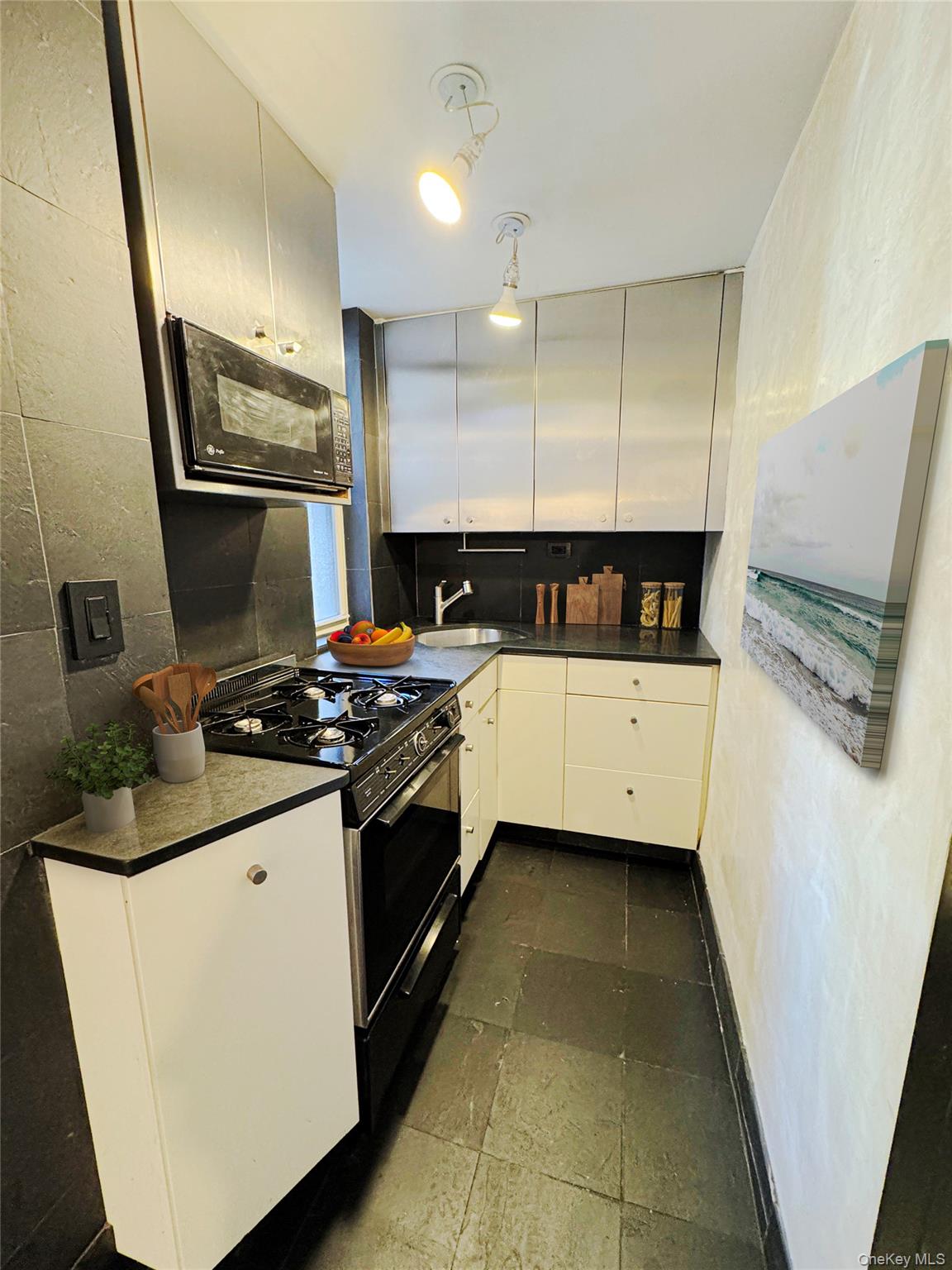 333 E 53rd Street # 5C, New York (Manhattan), NY 10022