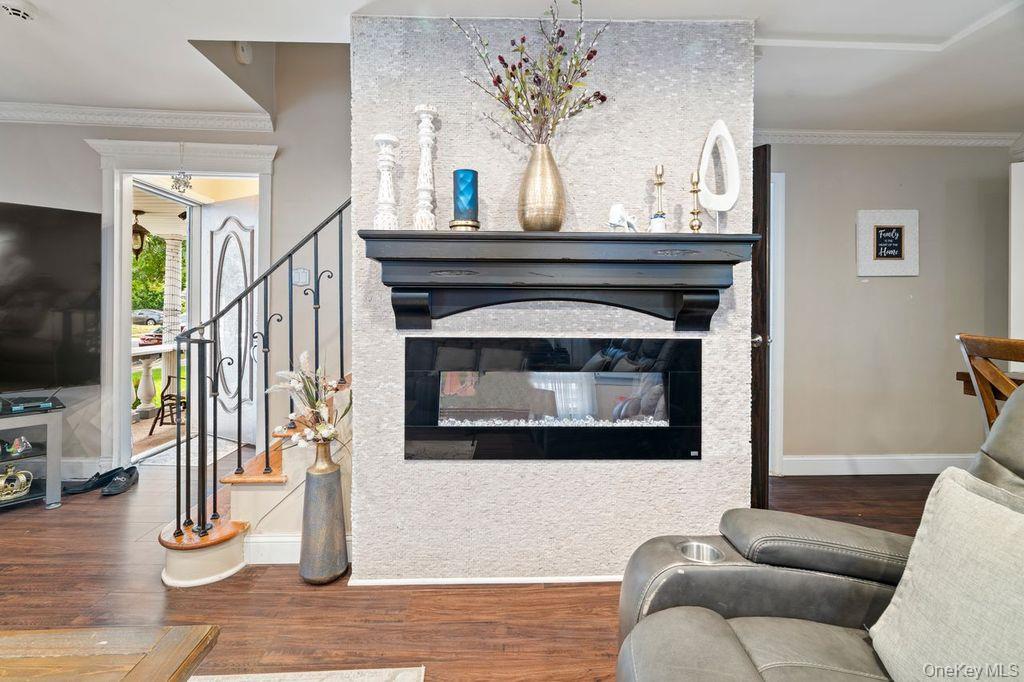 21 Jasper Street, Valley Stream, NY 11580