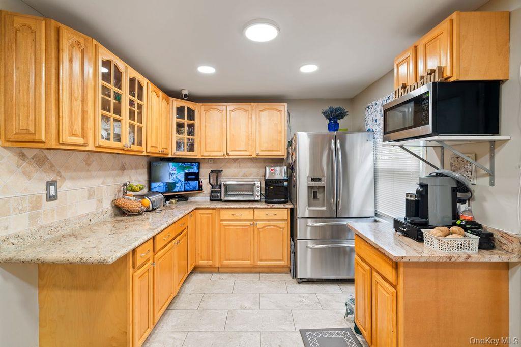 21 Jasper Street, Valley Stream, NY 11580