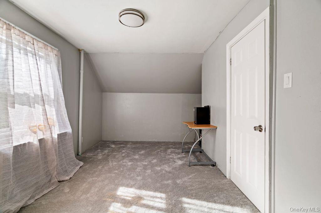 21 Jasper Street, Valley Stream, NY 11580