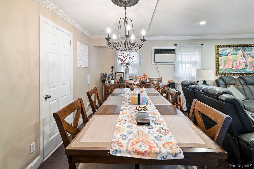 21 Jasper Street, Valley Stream, NY 11580