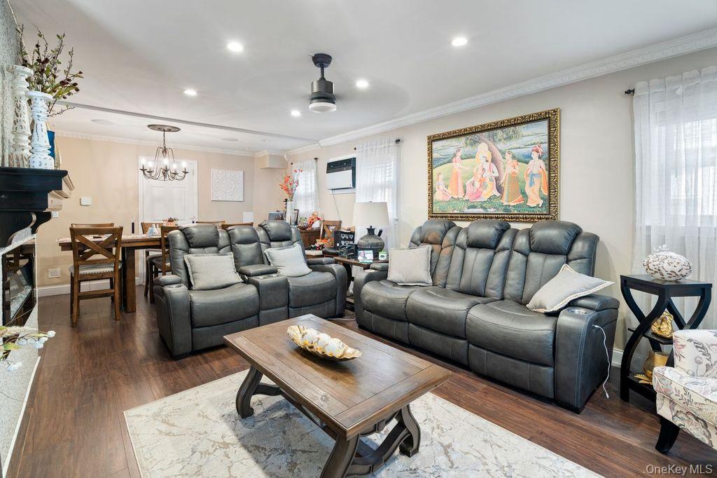 21 Jasper Street, Valley Stream, NY 11580