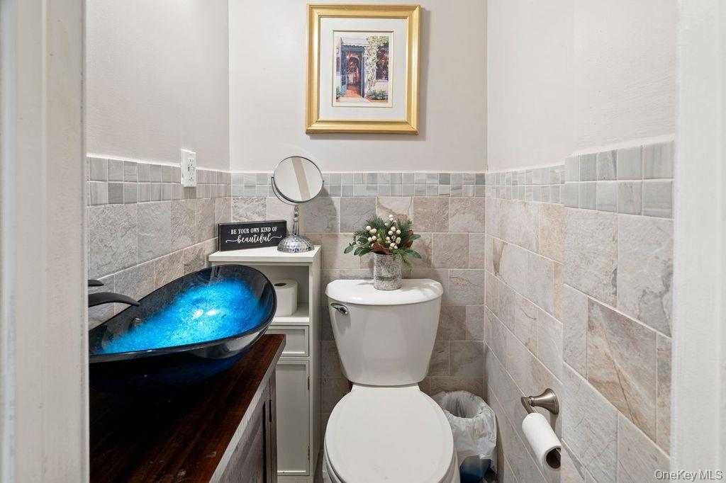 21 Jasper Street, Valley Stream, NY 11580