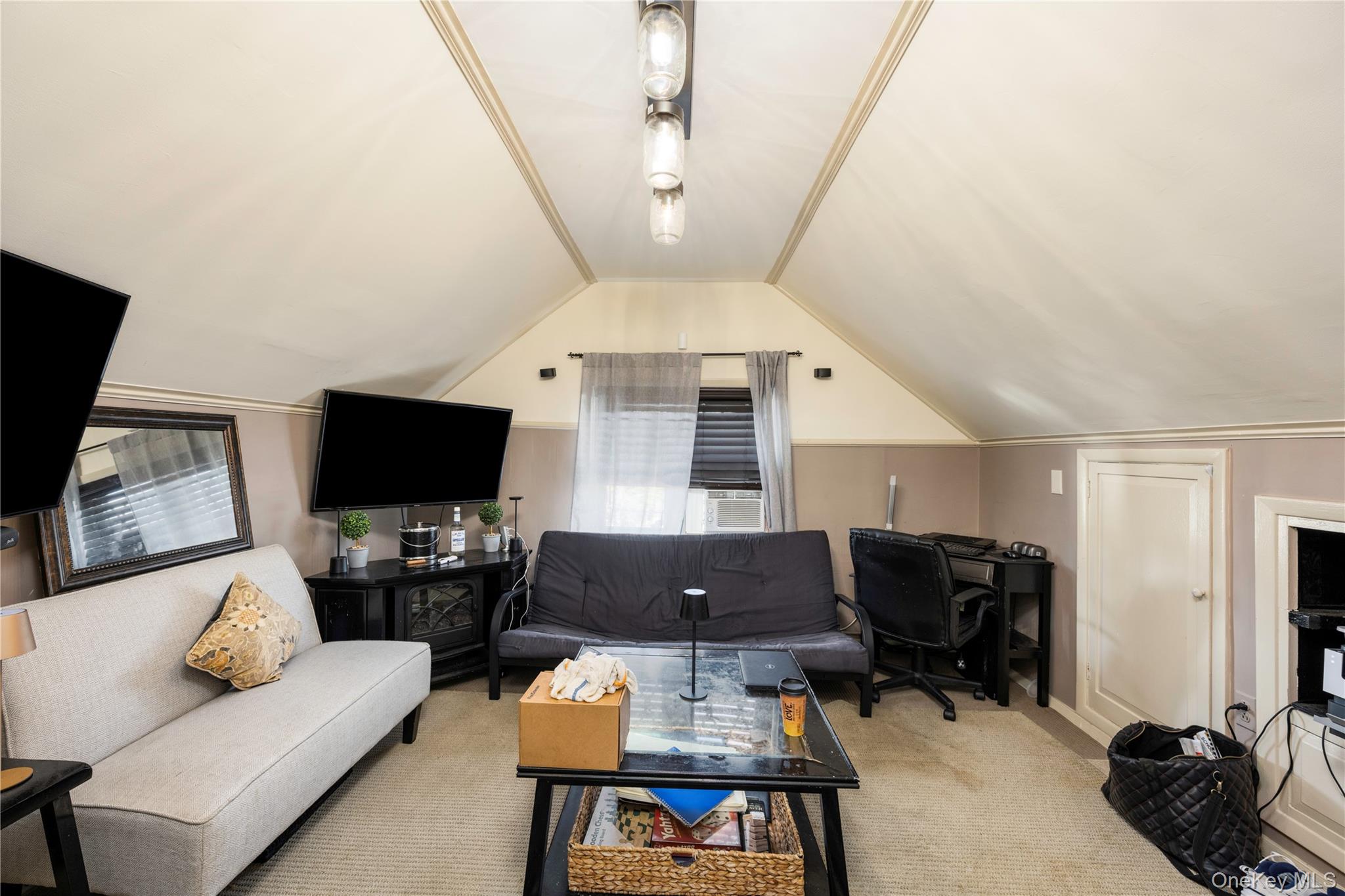 18 Clark Place, Mahopac, NY 10541