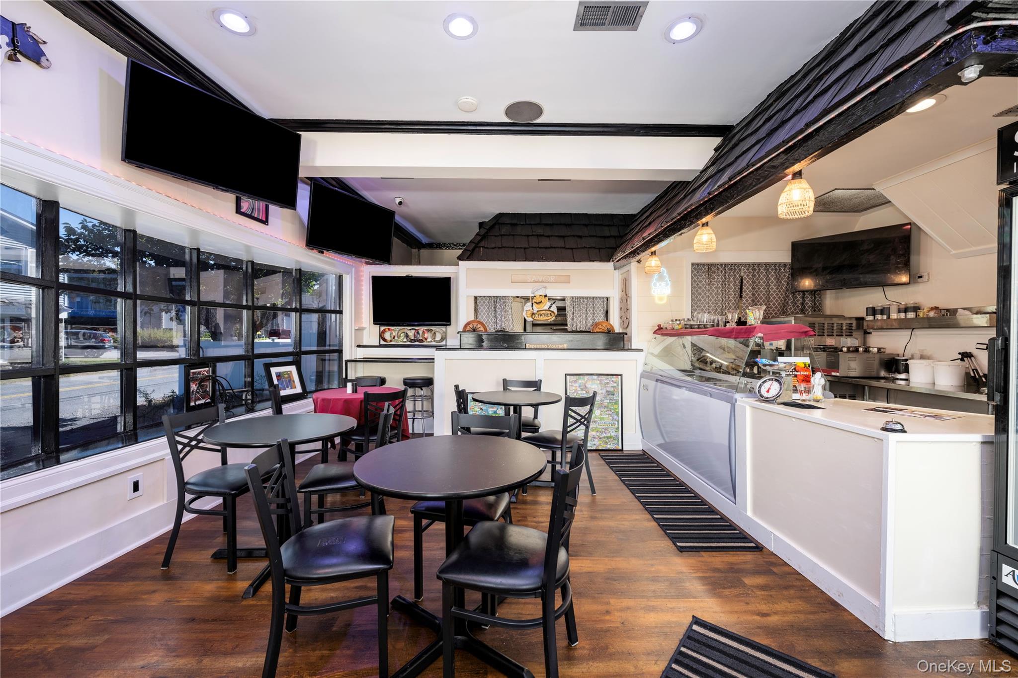 18 Clark Place, Mahopac, NY 10541