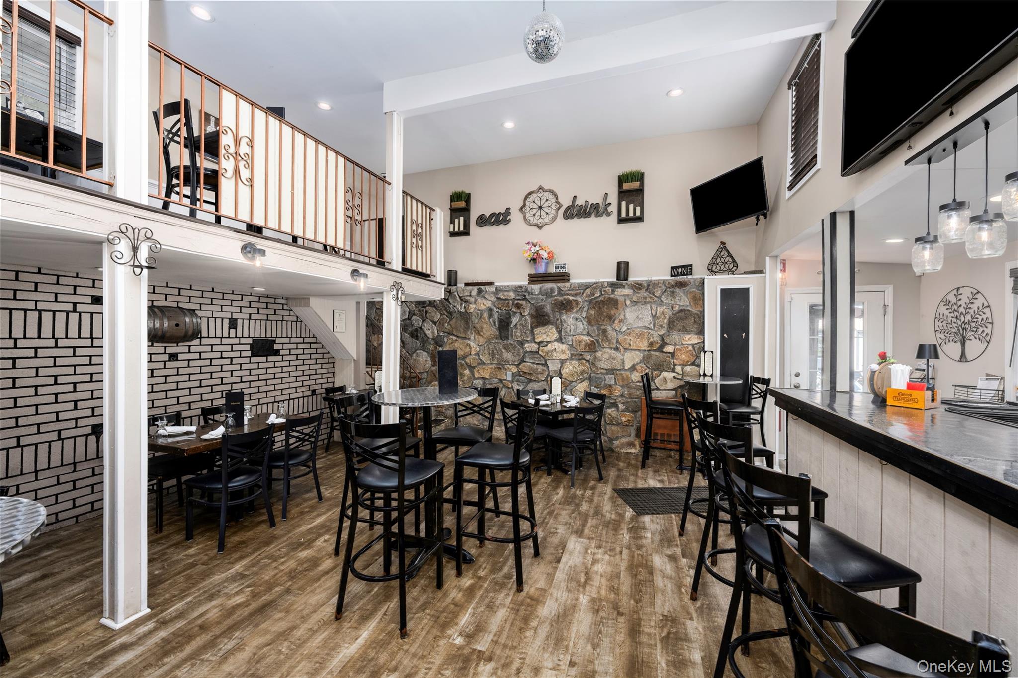 18 Clark Place, Mahopac, NY 10541