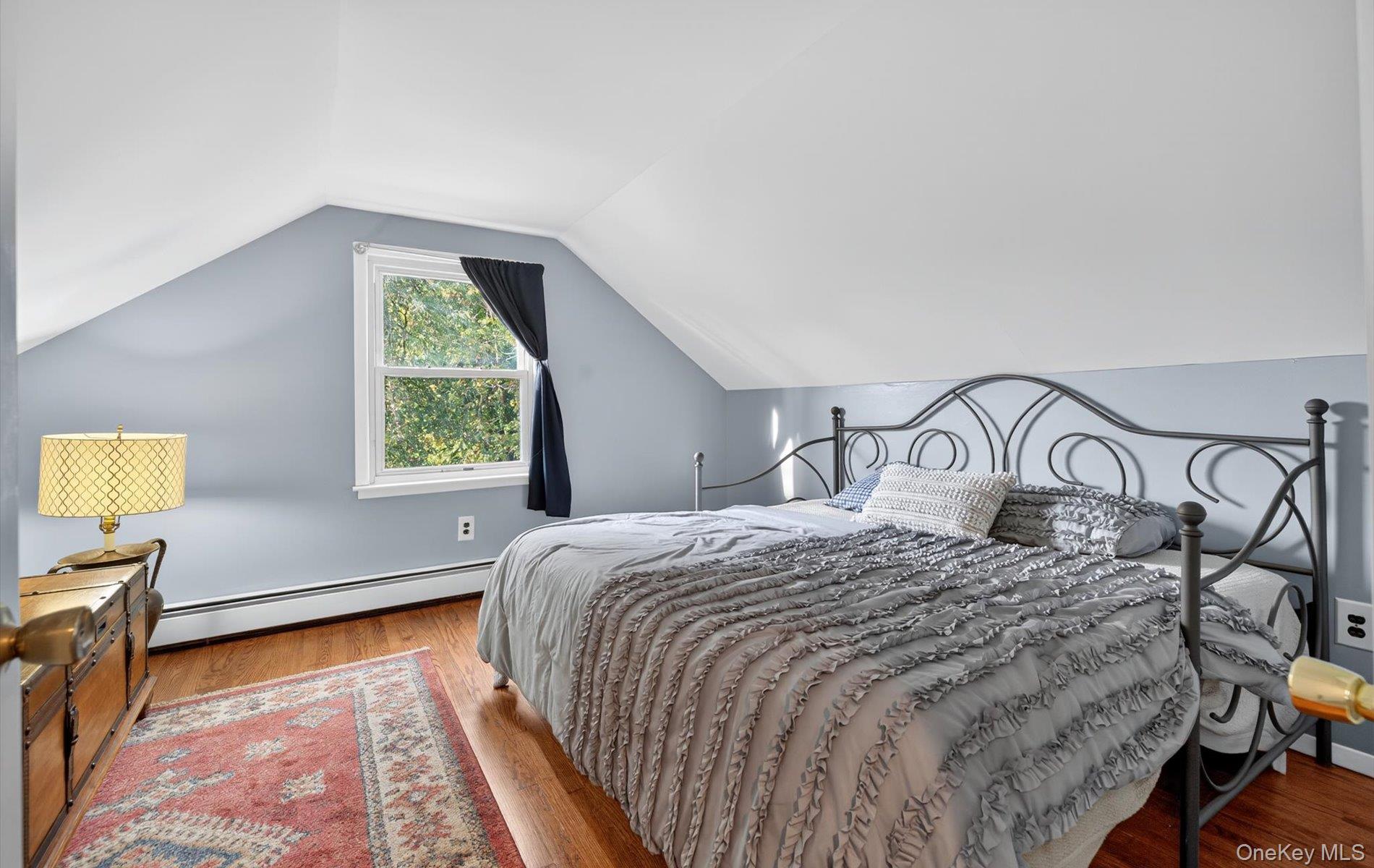 82 Middlesex Avenue, Oakdale, NY 11769