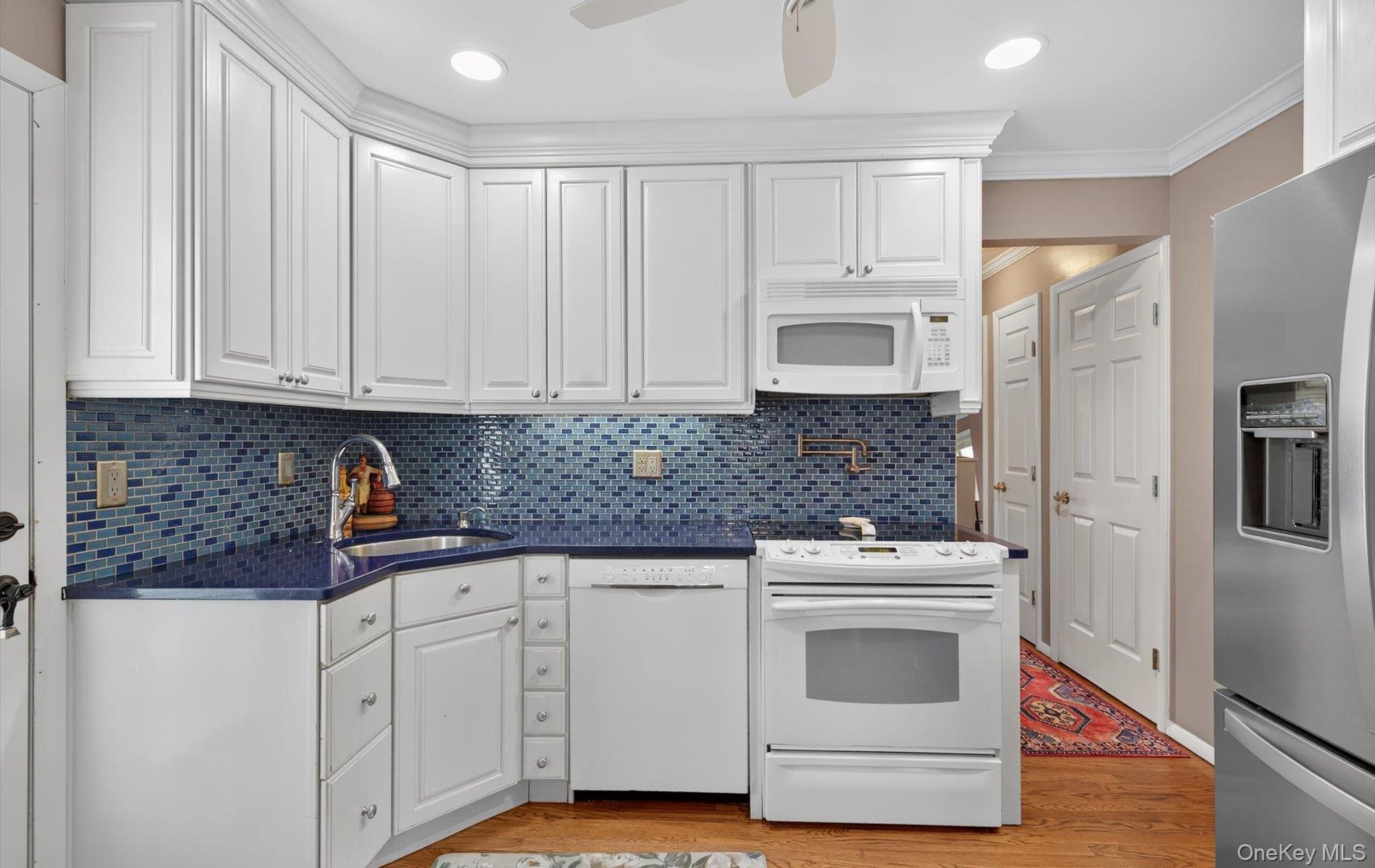 82 Middlesex Avenue, Oakdale, NY 11769