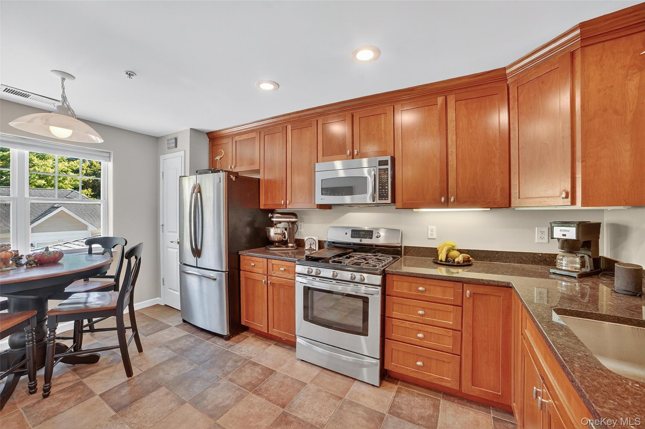 527 Viewpoint Terrace, Peekskill, NY 10566