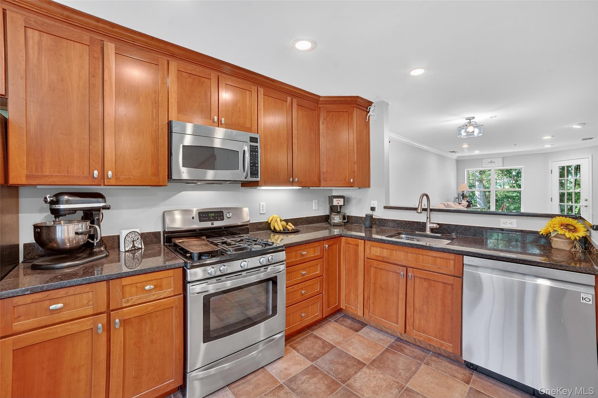 527 Viewpoint Terrace, Peekskill, NY 10566