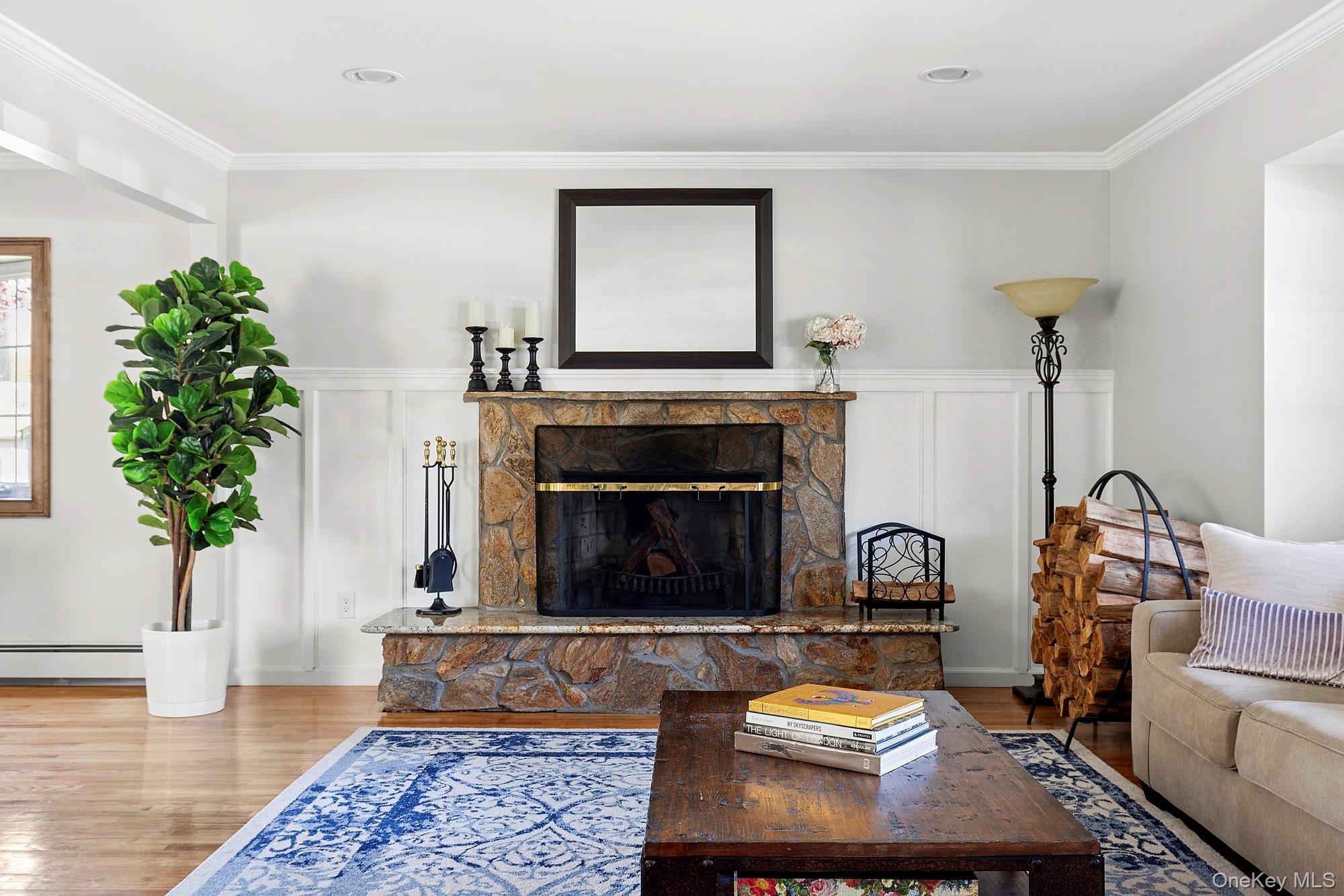 82 Lakeview Avenue, Rockville Centre, NY 11570