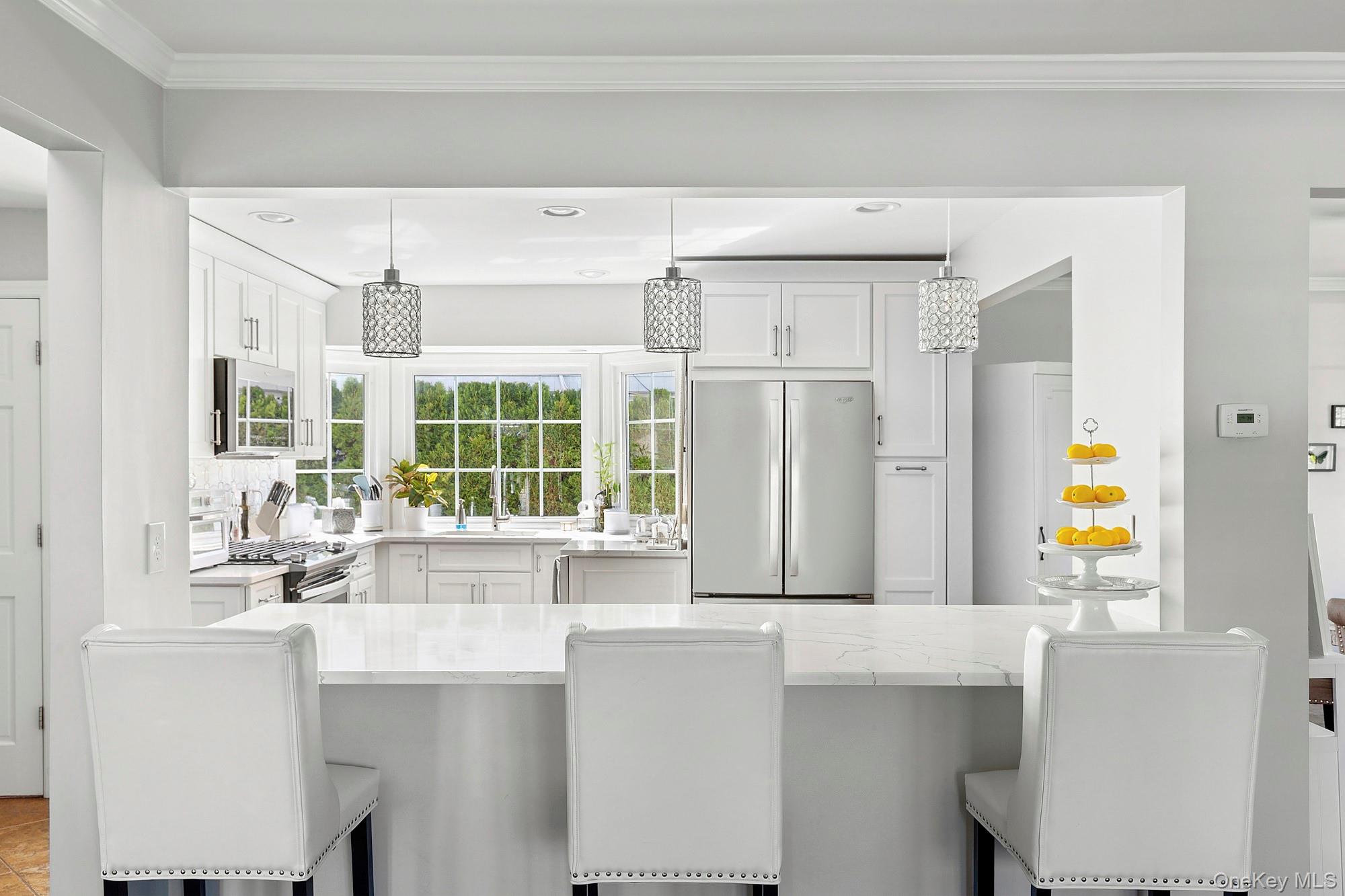 82 Lakeview Avenue, Rockville Centre, NY 11570