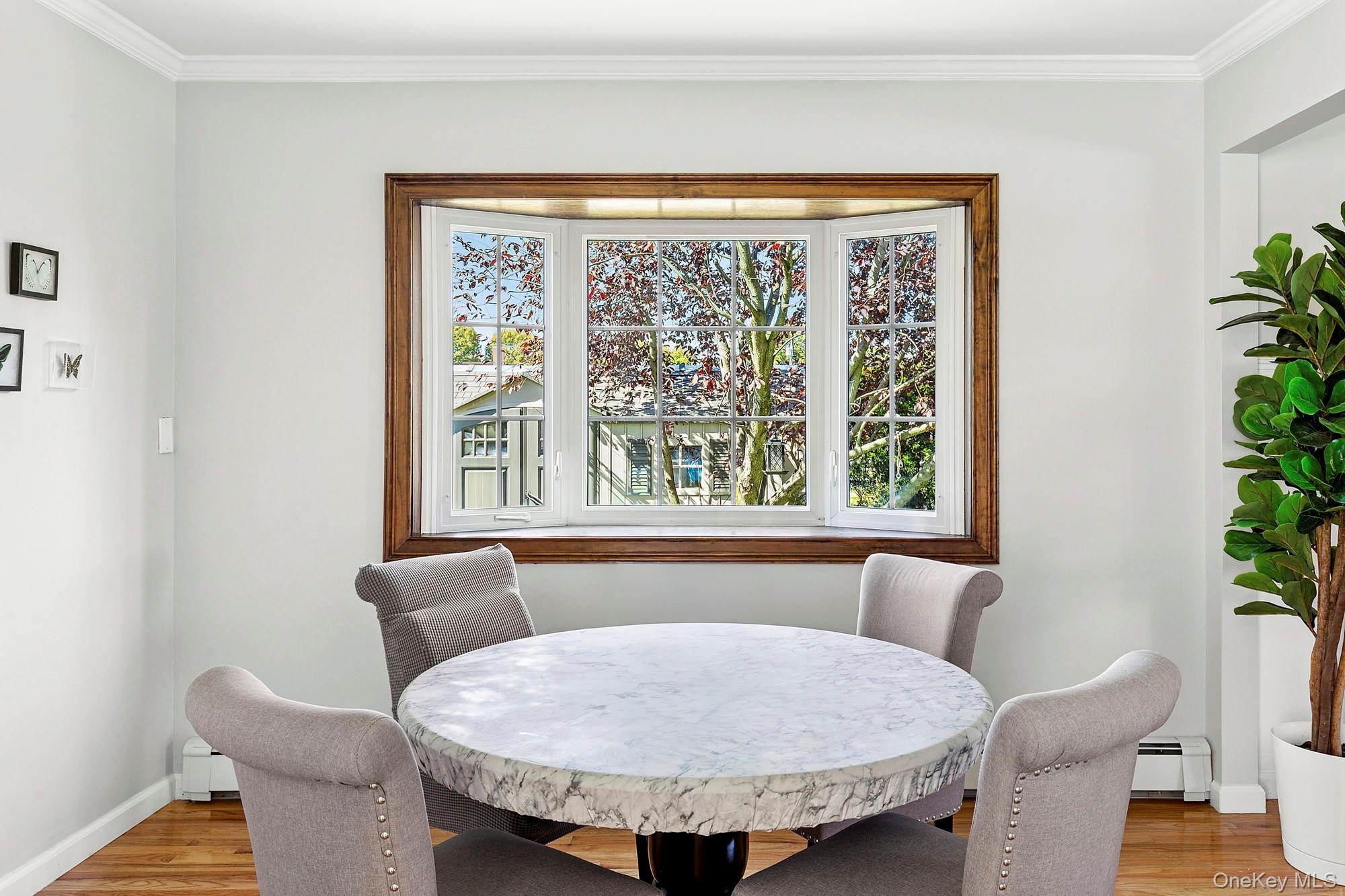 82 Lakeview Avenue, Rockville Centre, NY 11570