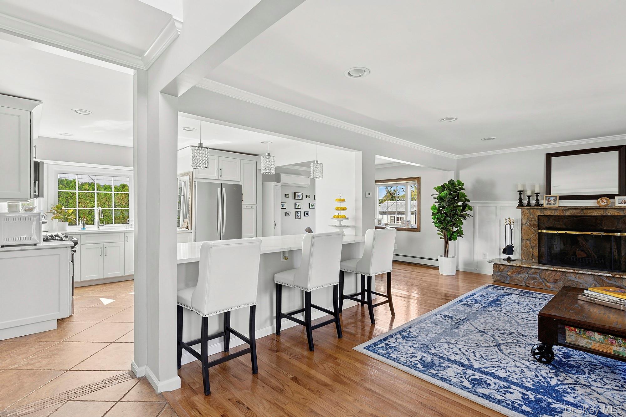 82 Lakeview Avenue, Rockville Centre, NY 11570