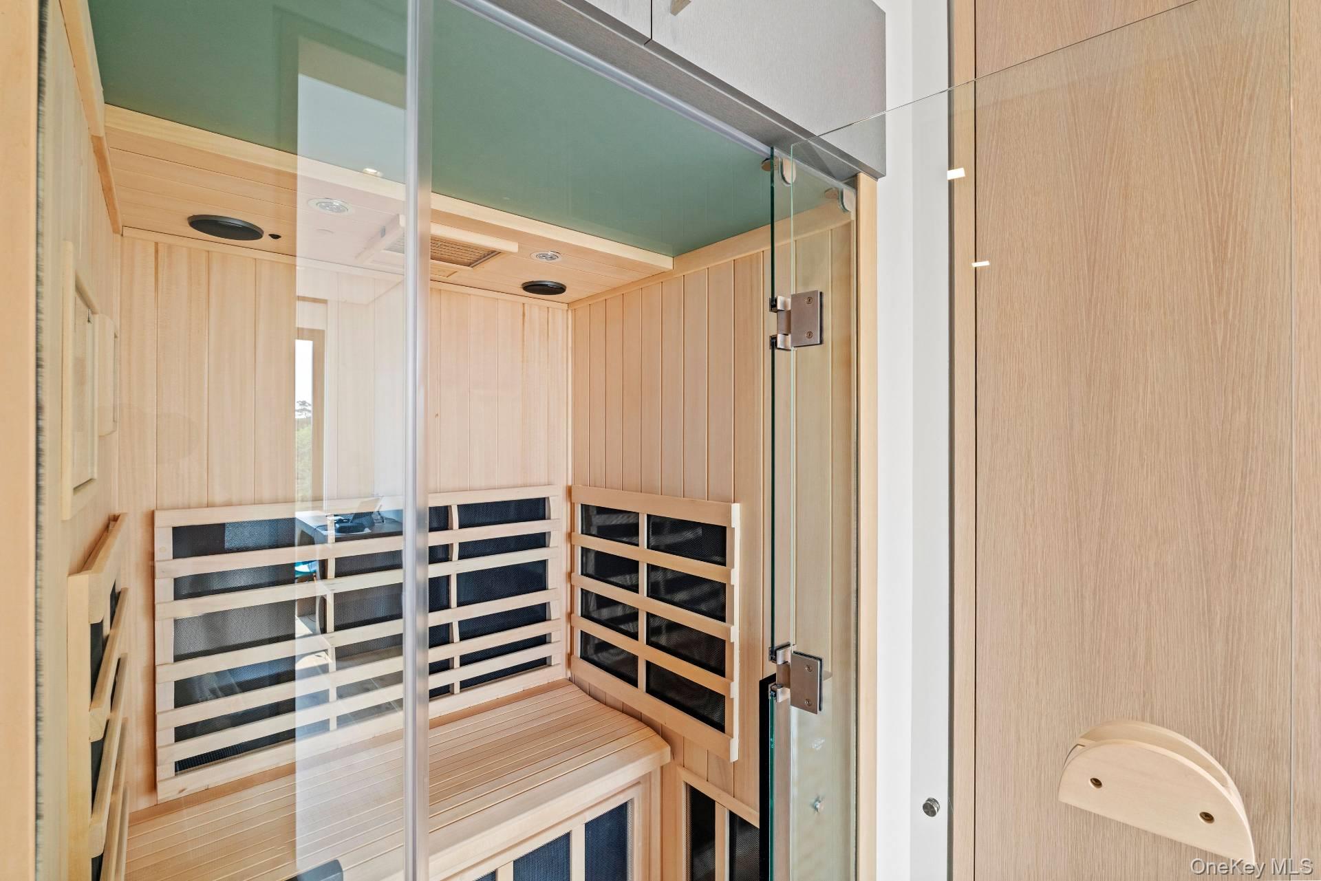 8 Middle Pond Lane, Southampton, NY 11968