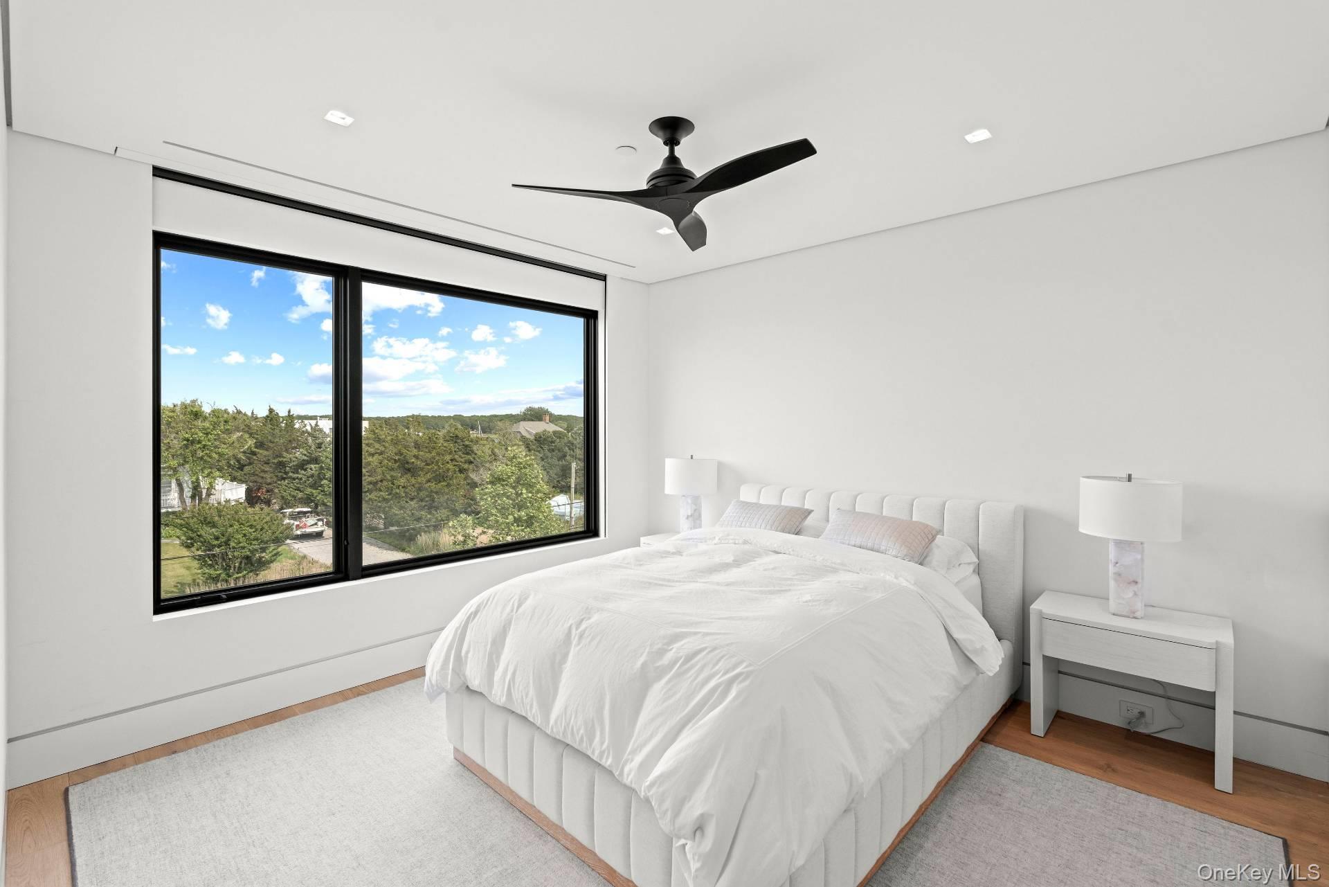 8 Middle Pond Lane, Southampton, NY 11968