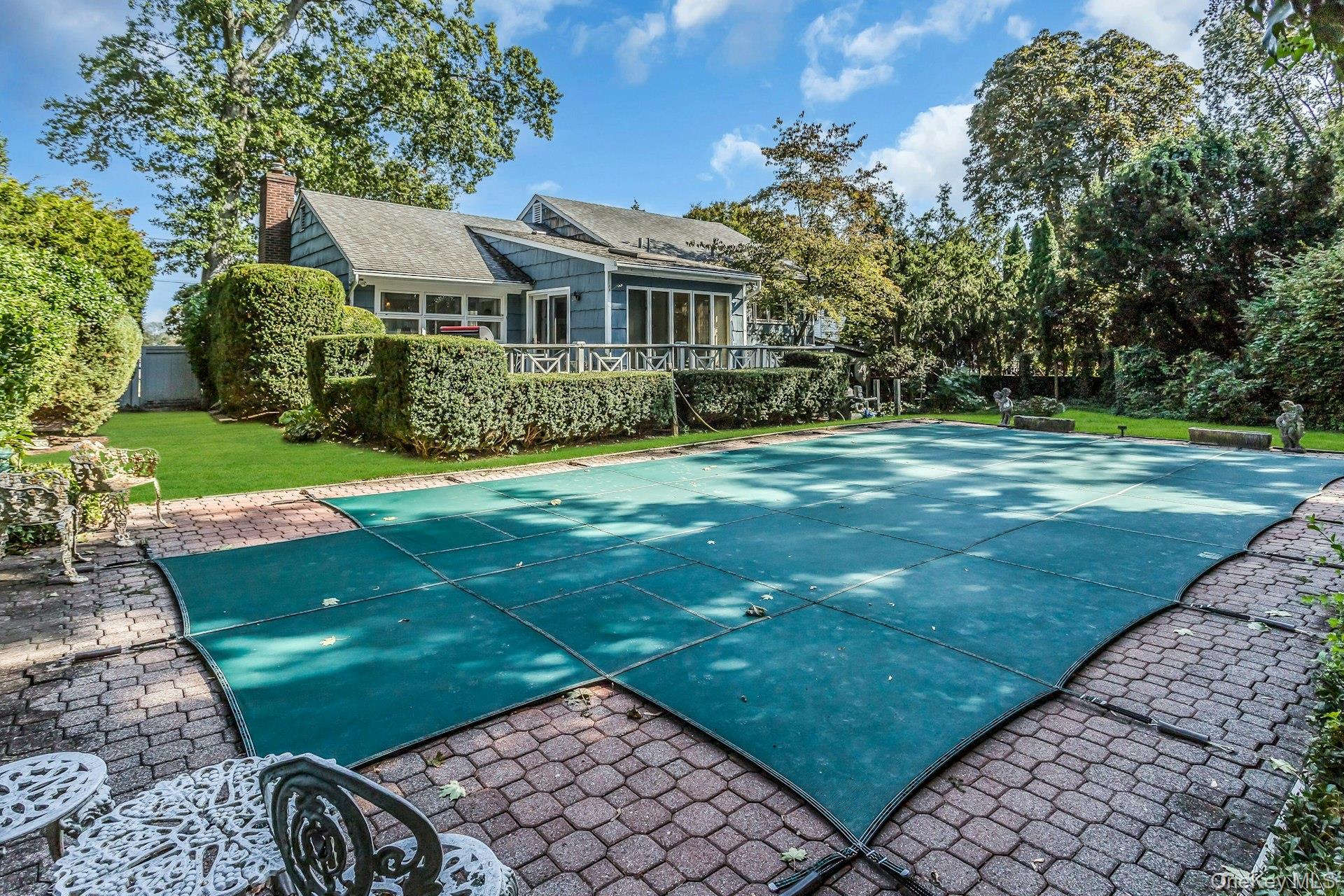 17 Church Street, Locust Valley, NY 11560