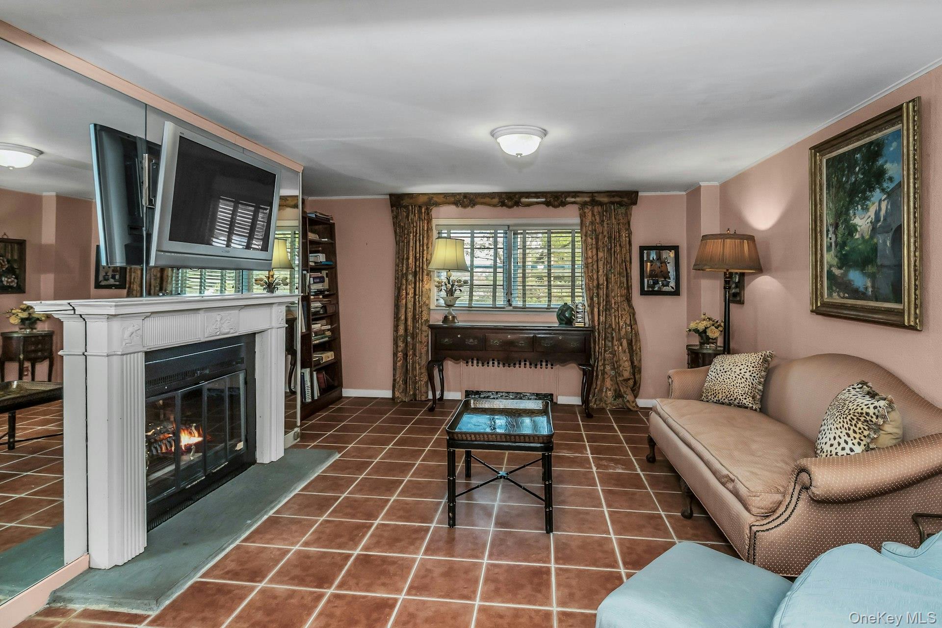 17 Church Street, Locust Valley, NY 11560